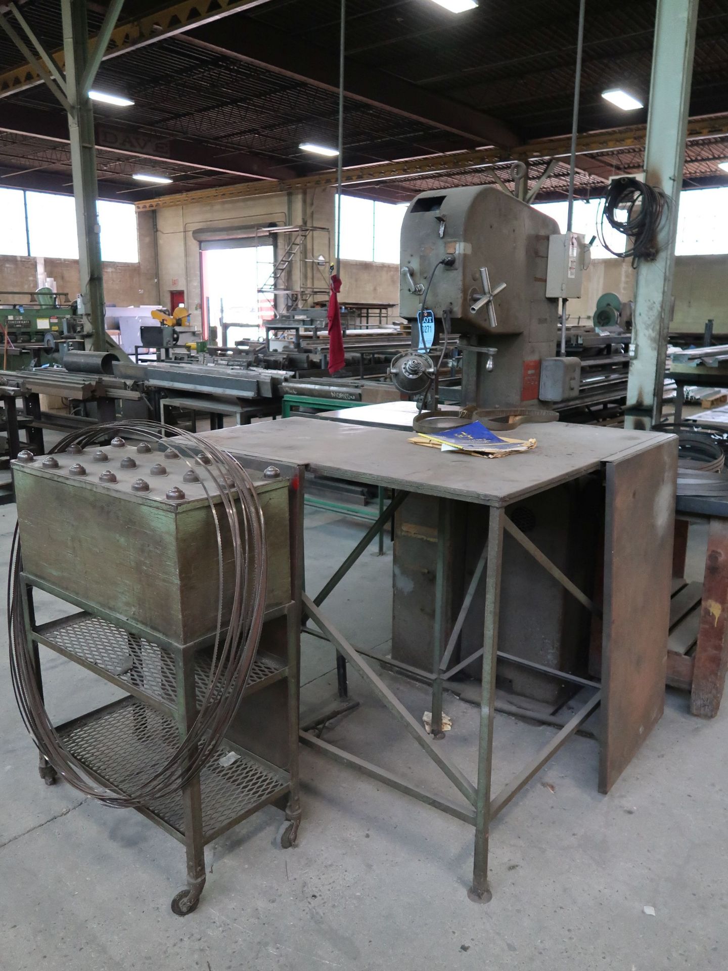 16" DOALL MODEL 1612-1 VERTICAL BAND SAW; S/N 148-60258 - Image 2 of 6