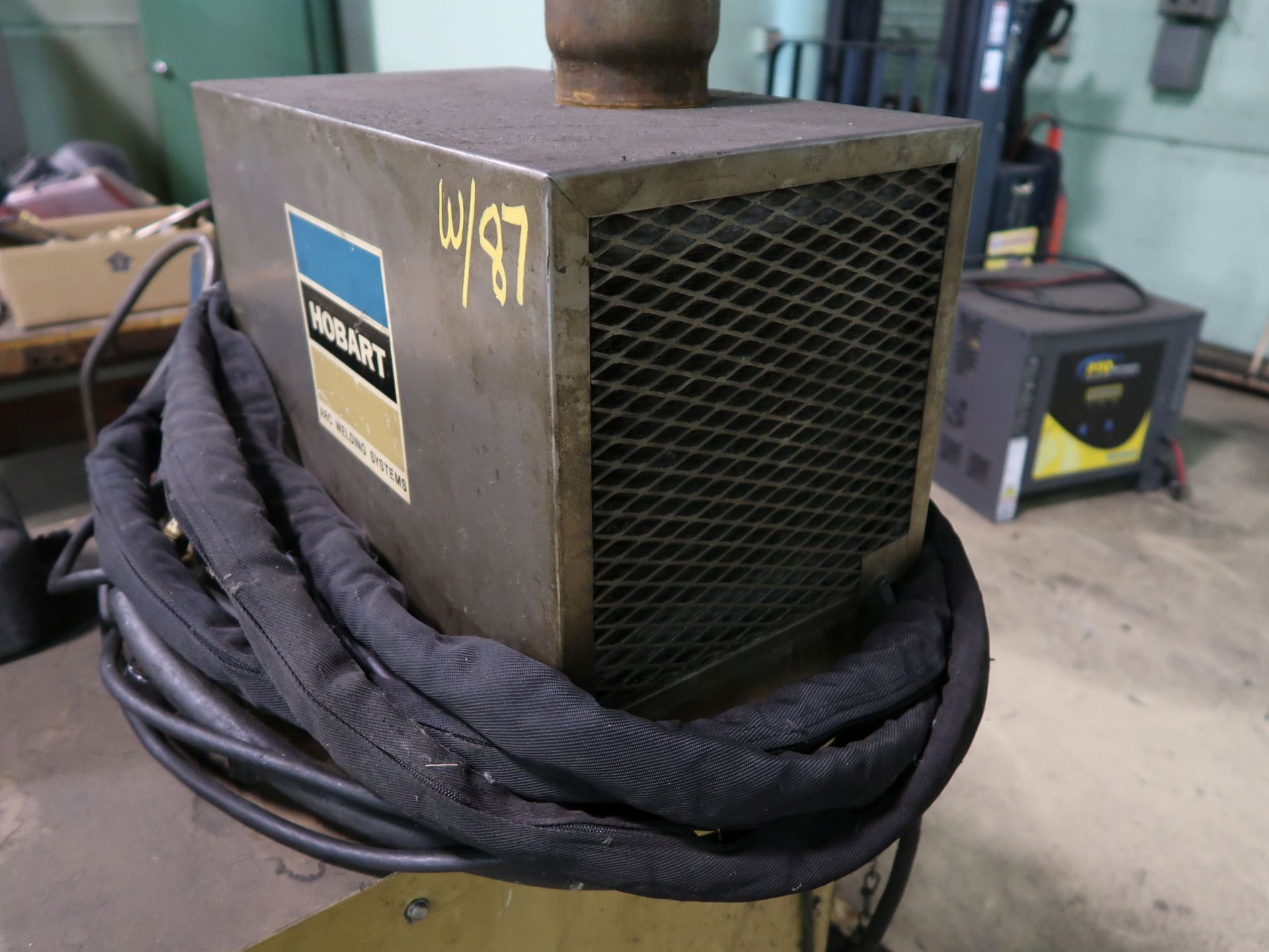 250 AMP HOBART MODEL TR-250-HF TIG WELDING POWER SOURCE; S/N 84WS01221 WITH HOBART RADIATOR - Image 3 of 5