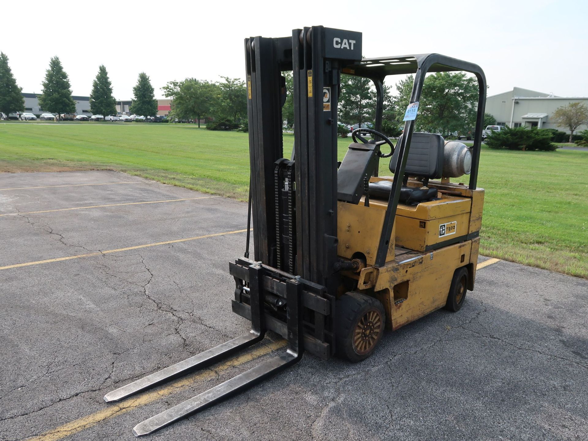 5,000 LB. CATERPILLAR MODEL T50D CUSHION TIRE LP GAS LIFT TRUCK; S/N 8EB2150, THREE STAGE MAST, 188"