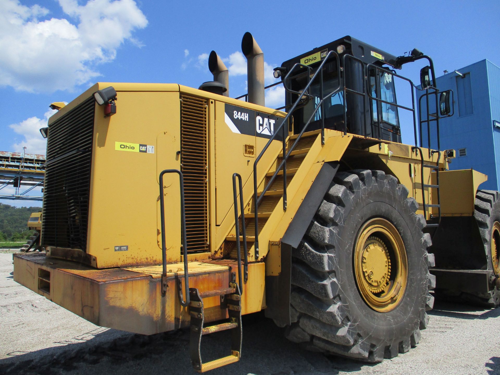 CATERPILLAR MODEL 844H 4-WHEEL DRIVE ARTICULATING RUBBER TIRE DOZER; S/N CAT0844HKBTW00177, 45/65-