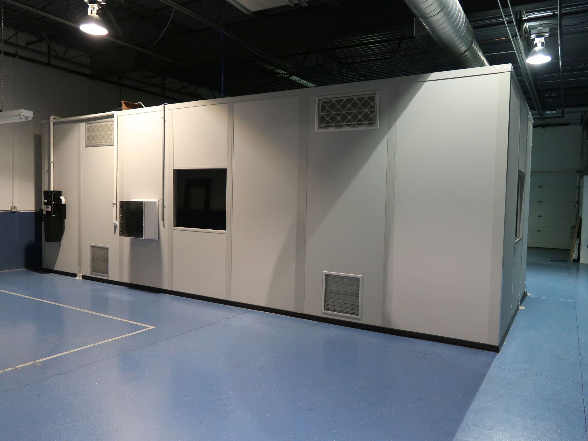 20' X 30' X 9' HIGH APPOX. PORTAFAB MODULAR FREE-STANDING CLEAN AIR ROOM W/ 10' X 12' AIR LOCK - Image 3 of 12