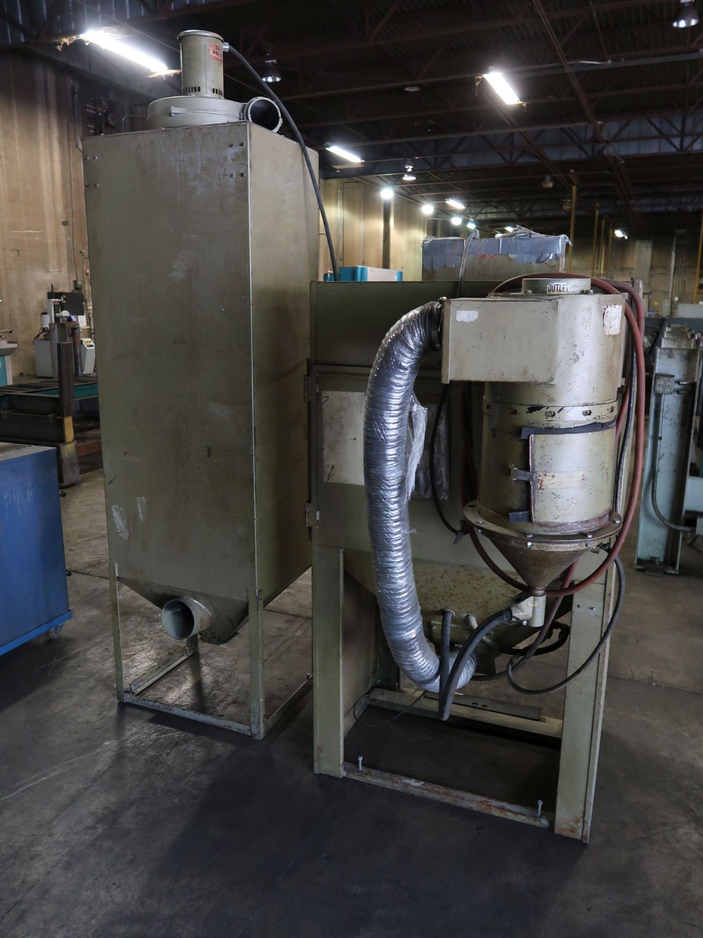 EMPIRE MODEL PF-2636 ABRASIVE BLAST CABINET WITH DUST COLLECTOR - Image 3 of 4