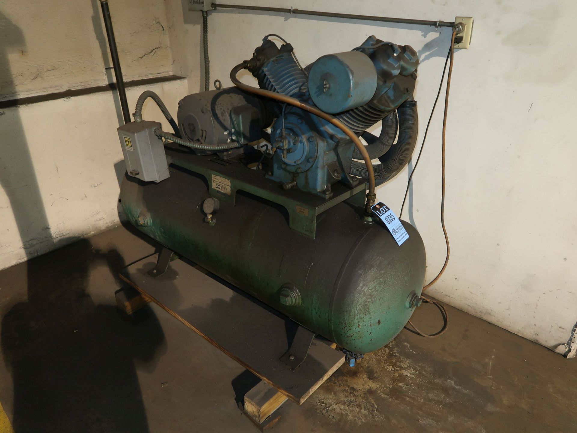 7.5 HP C&H MODEL 32-190A HORIZONTAL TANK AIR COMPRESSOR