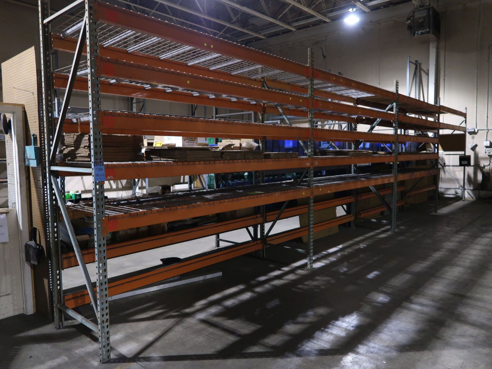 SECTIONS 36" X 120" X 120" HIGH ADJUSTABLE TEAR DROP STYLE BEAM WIRE DECKING PALLET RACK, (10) BEAMS
