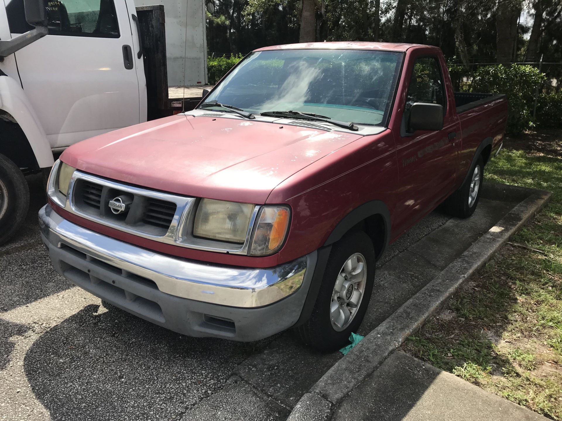 1998 NISSAN FRONTIER PICKUP TRUCK; VIN # 1N6DD21SXWC341007, MANUAL TRANSMISSION, 79,967 MILES - Image 2 of 6