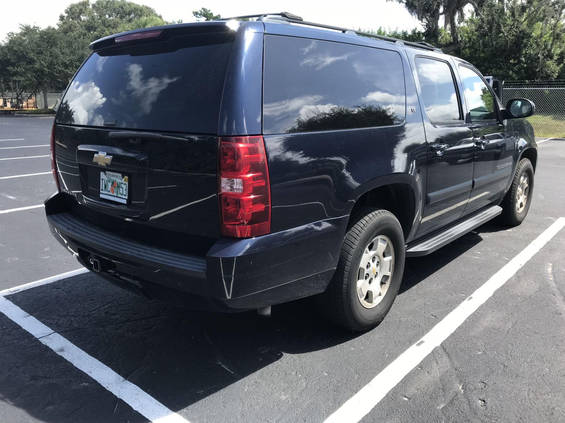 2008 CHEVY SUBURBAN LT MODEL C150N; VIN # 3GNFC16J98G207539, FULL POWER, LEATHER INTERIOR, VORTEC - Image 3 of 8