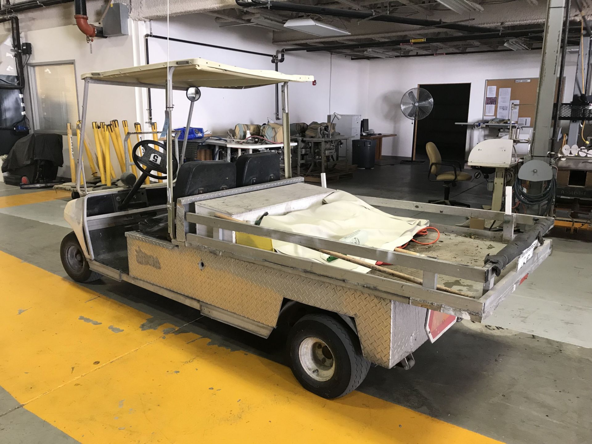 CLUB CAR "LONGBED" ELECTRIC GOLF CART; S/N A9420-379122, 44" X 70" ALUMINUM FLAT BED **LOCATED AT - Image 6 of 7