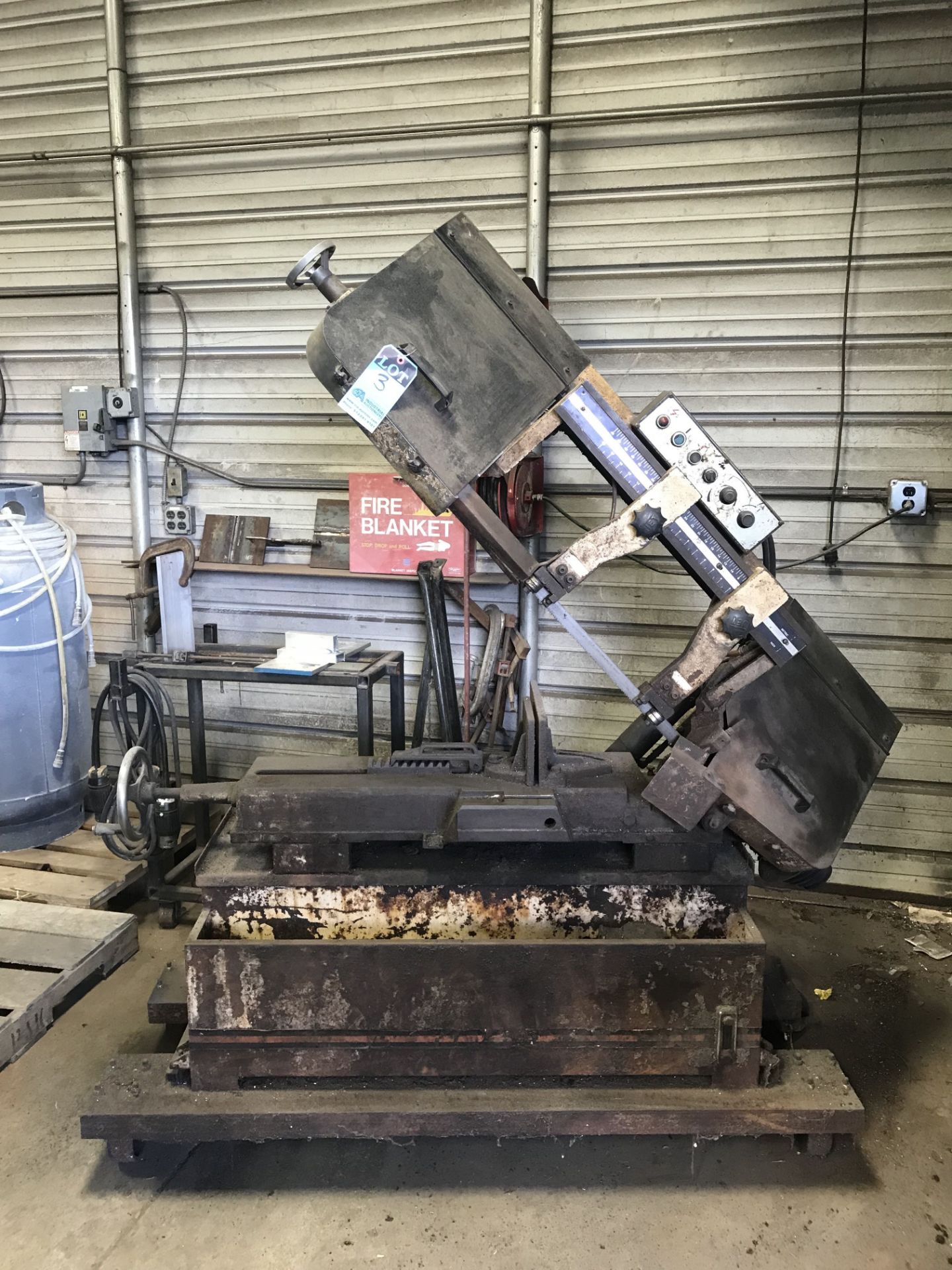 10" X 18' JET HORIZONTAL BAND SAW, 1" BLADE, VARIABLE SPEED **LOCATED AT 350 SEA RAY DR., MERRITT