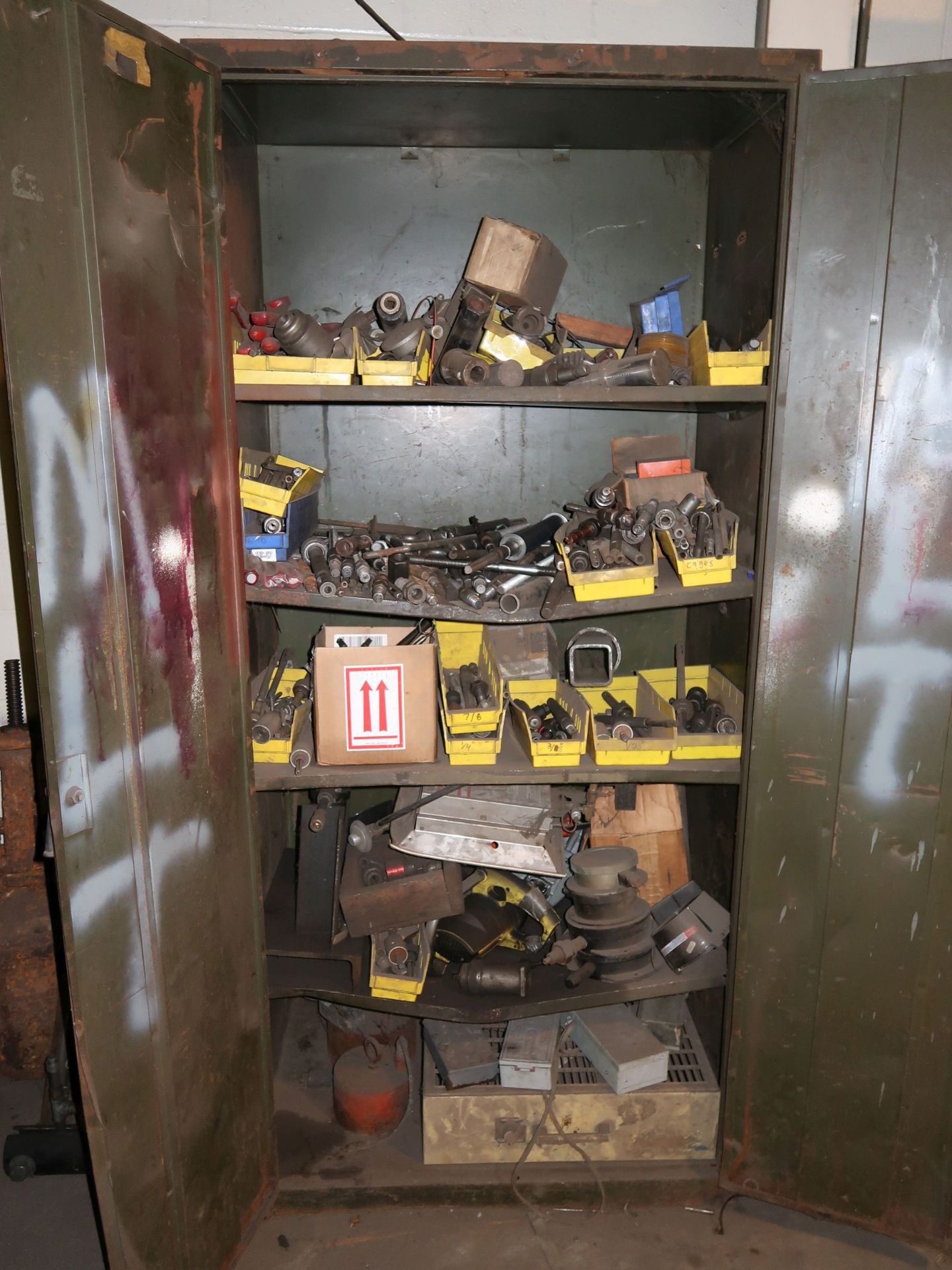 STEEL CABINET WITH MISCELLANEOUS THREADED ROD AND GAUGES - Image 2 of 2