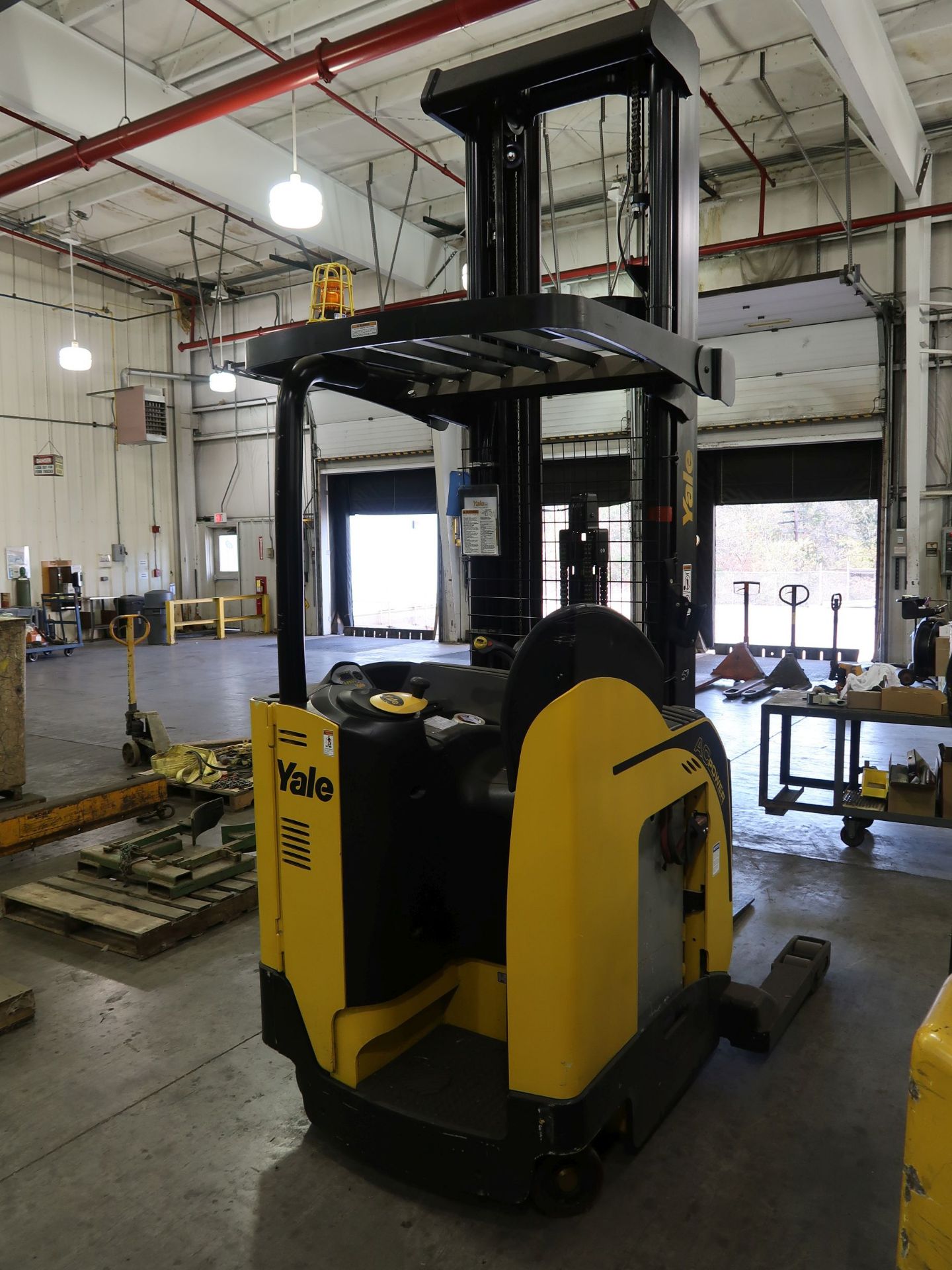 4,500 LB. YALE MODEL NR045 STAND UP ELECTRIC REACH TRUCK; S/N D861N03032P, 3-STAGE MAST, 132" MAST - Image 3 of 10