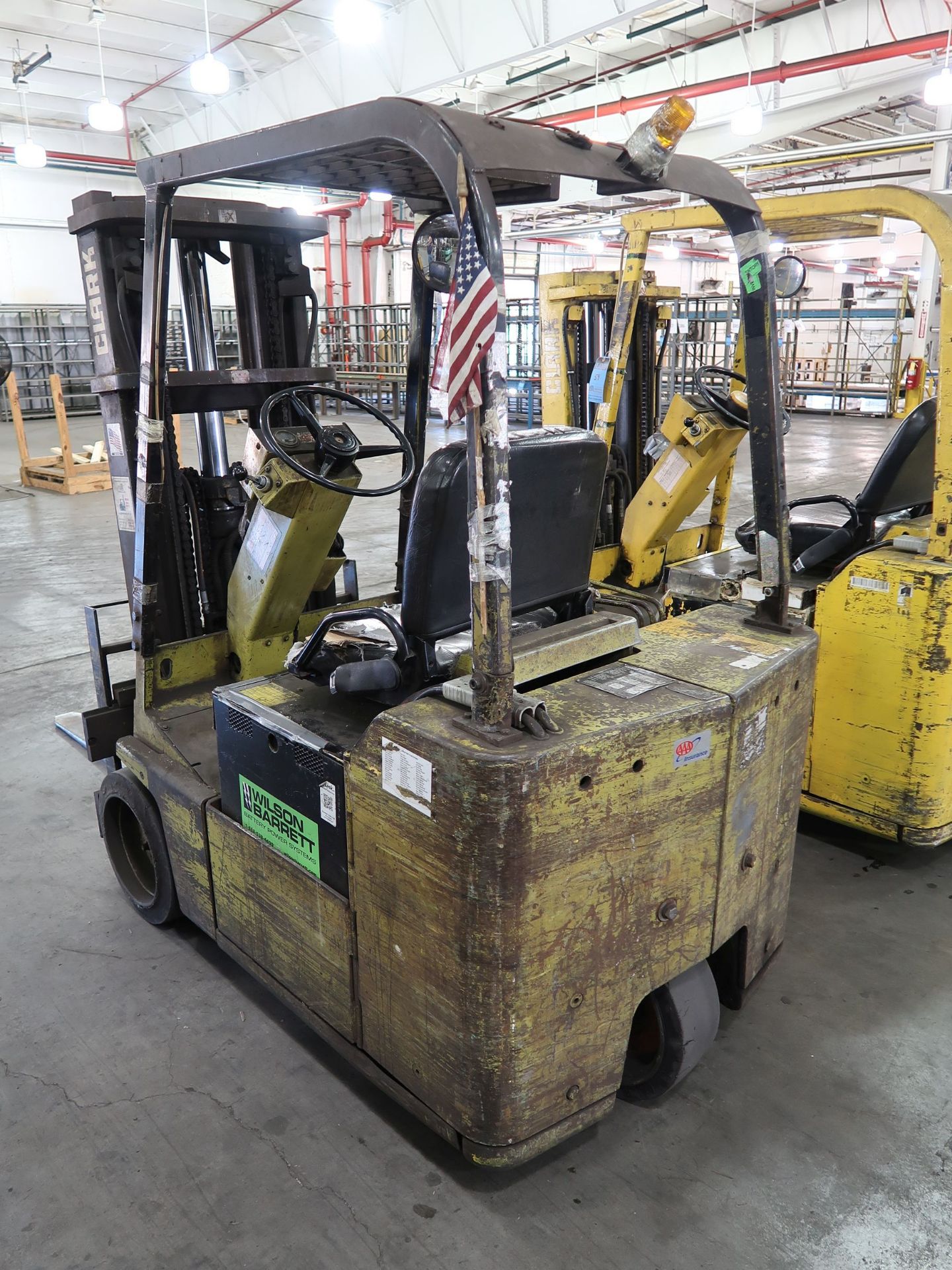 2,600 LB. CLARK MODEL TW40B SIT DOWN ELECTRIC LIFT TRUCK; S/N TW253-329-4745, 3-STAGE MAST, 76" MAST - Image 4 of 8