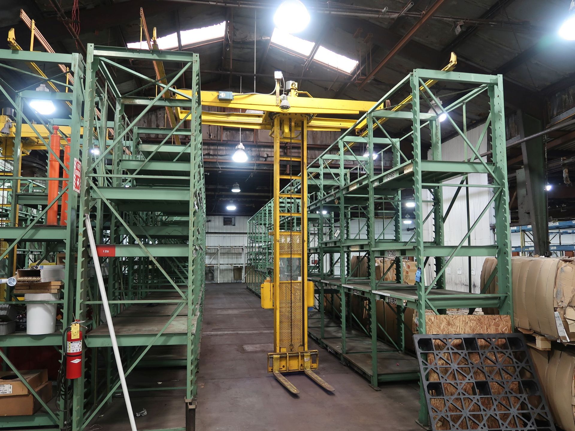 STANLEY VIDMAR "STAK-SYSTEM" 2,000 LB. CAPACITY INVENTORY RACK SYSTEM, (1) 42" FORK ELECTRIC CHAIN