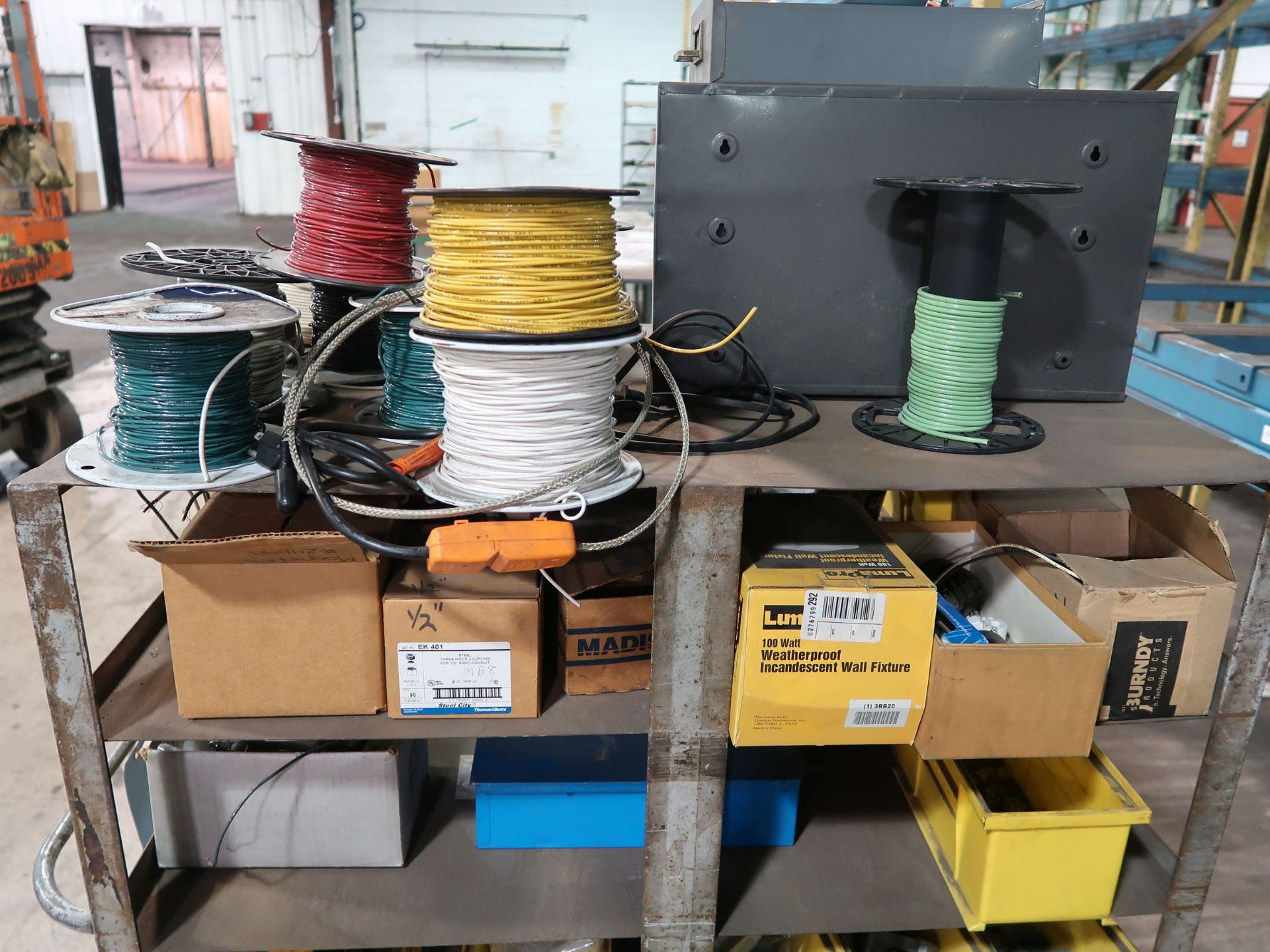 (LOT) MISCELLANEOUS ELECTRICAL, HARDWARE, AND WIRE WITH CART - Image 6 of 6