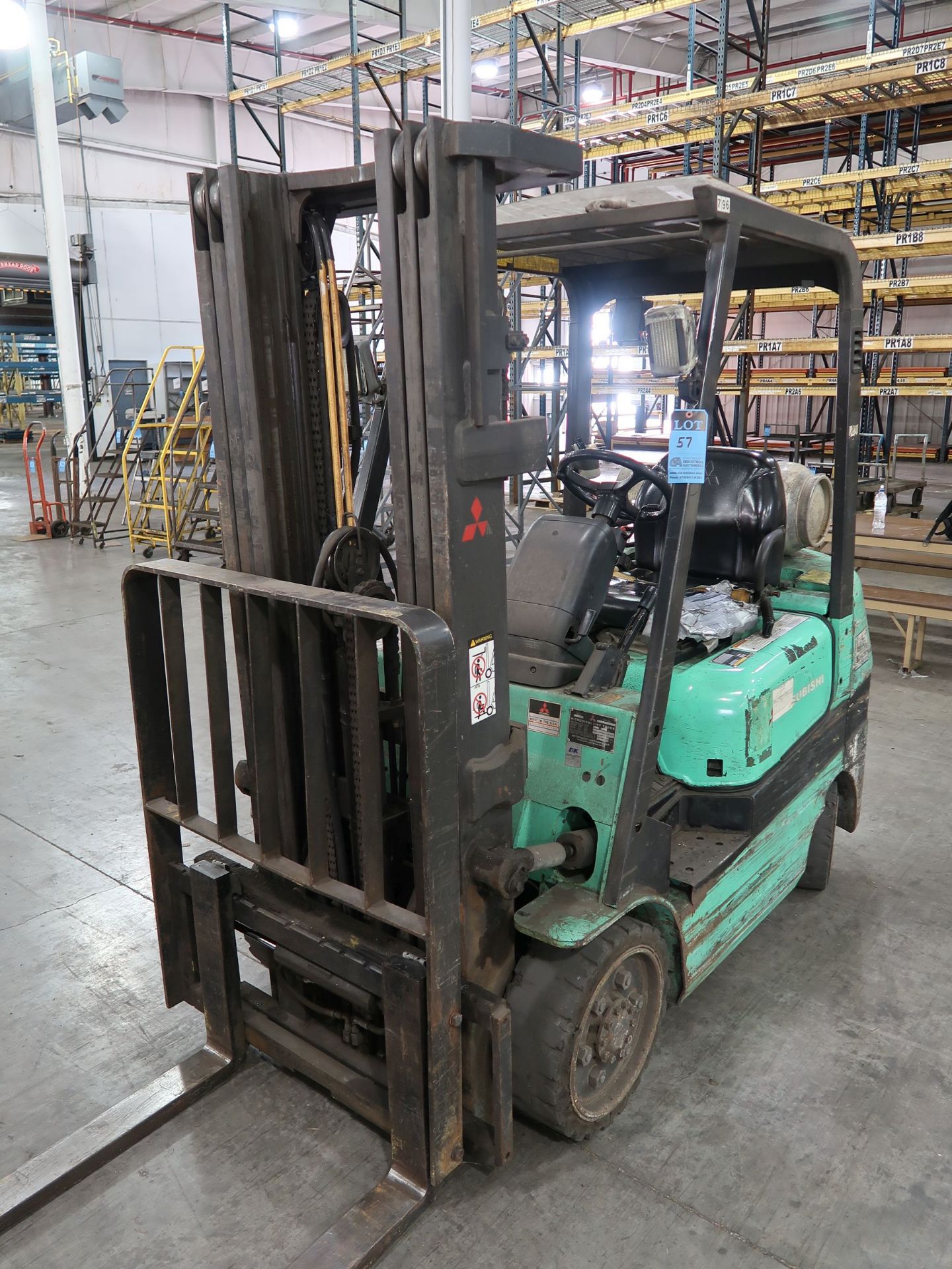 3,000 LB. MITSUBISHI MODEL FGC25 SOLID TIRE LP GAS LIFT TRUCK; S/N AF82C00052, 3-STAGE MAST, 82"