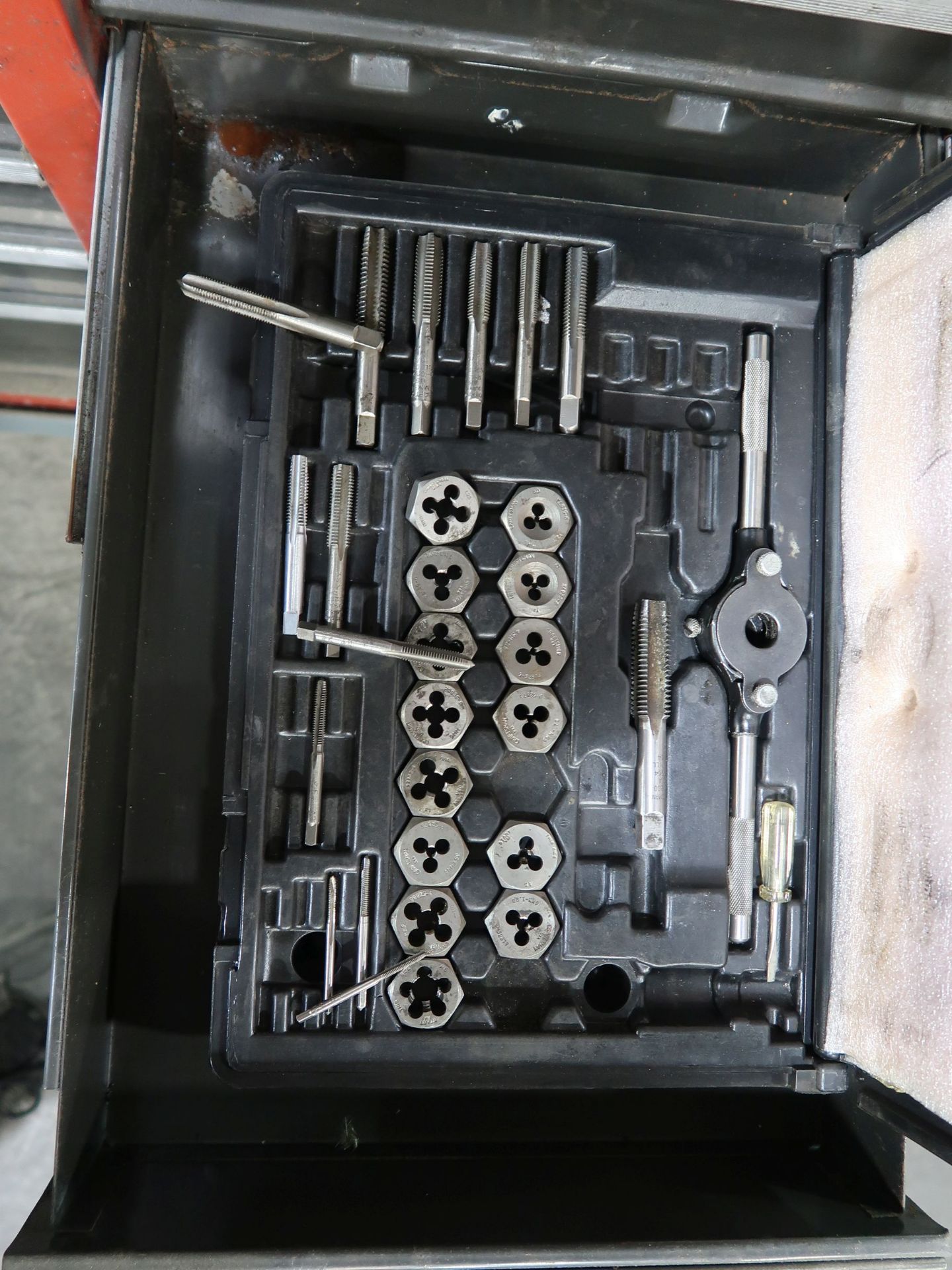 20-DRAWER CRAFTSMAN PORTABLE MECHANICS TOOLBOX WITH CONTENTS - Image 21 of 23