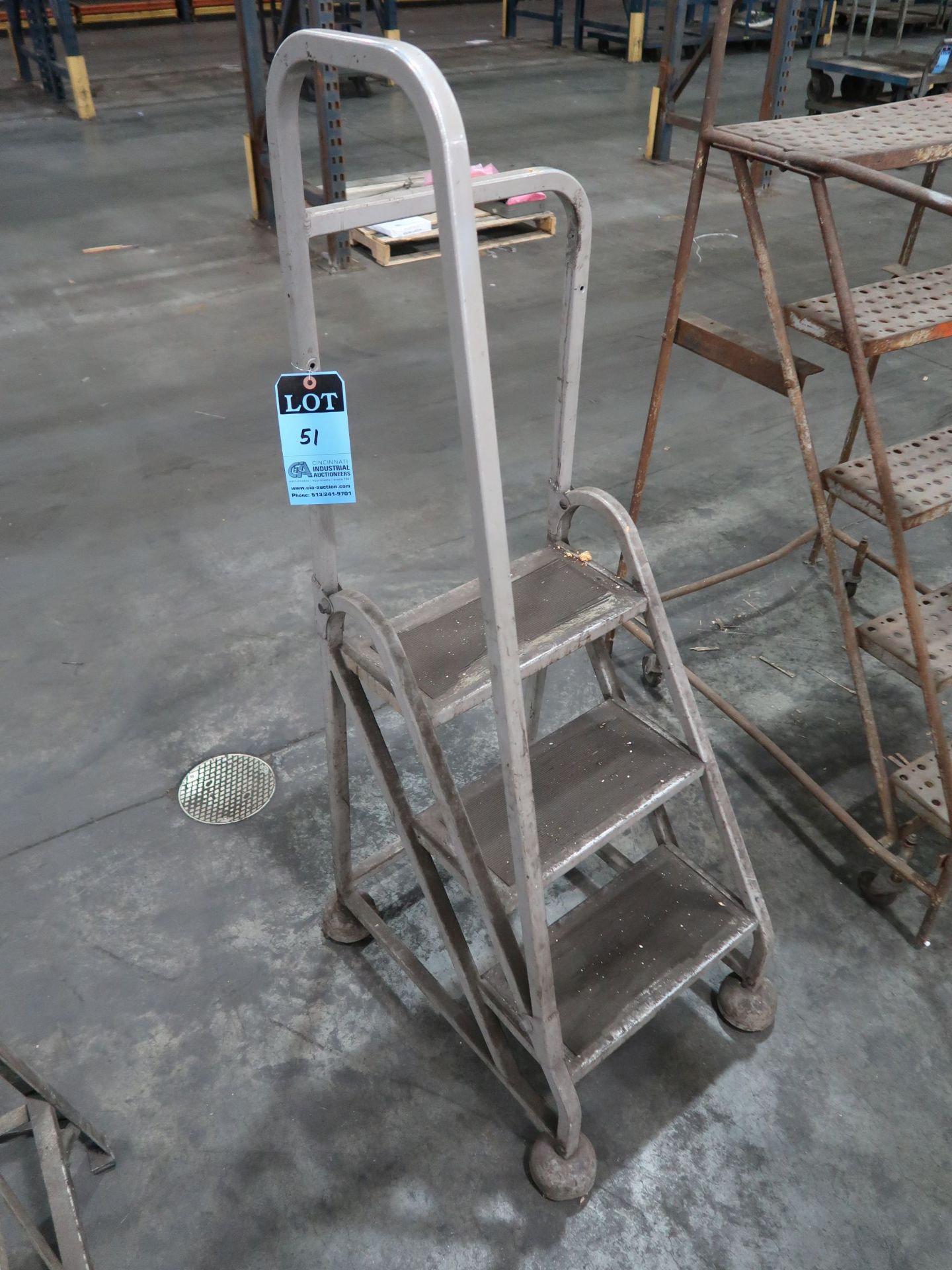 3' PORTABLE SHOP LADDER