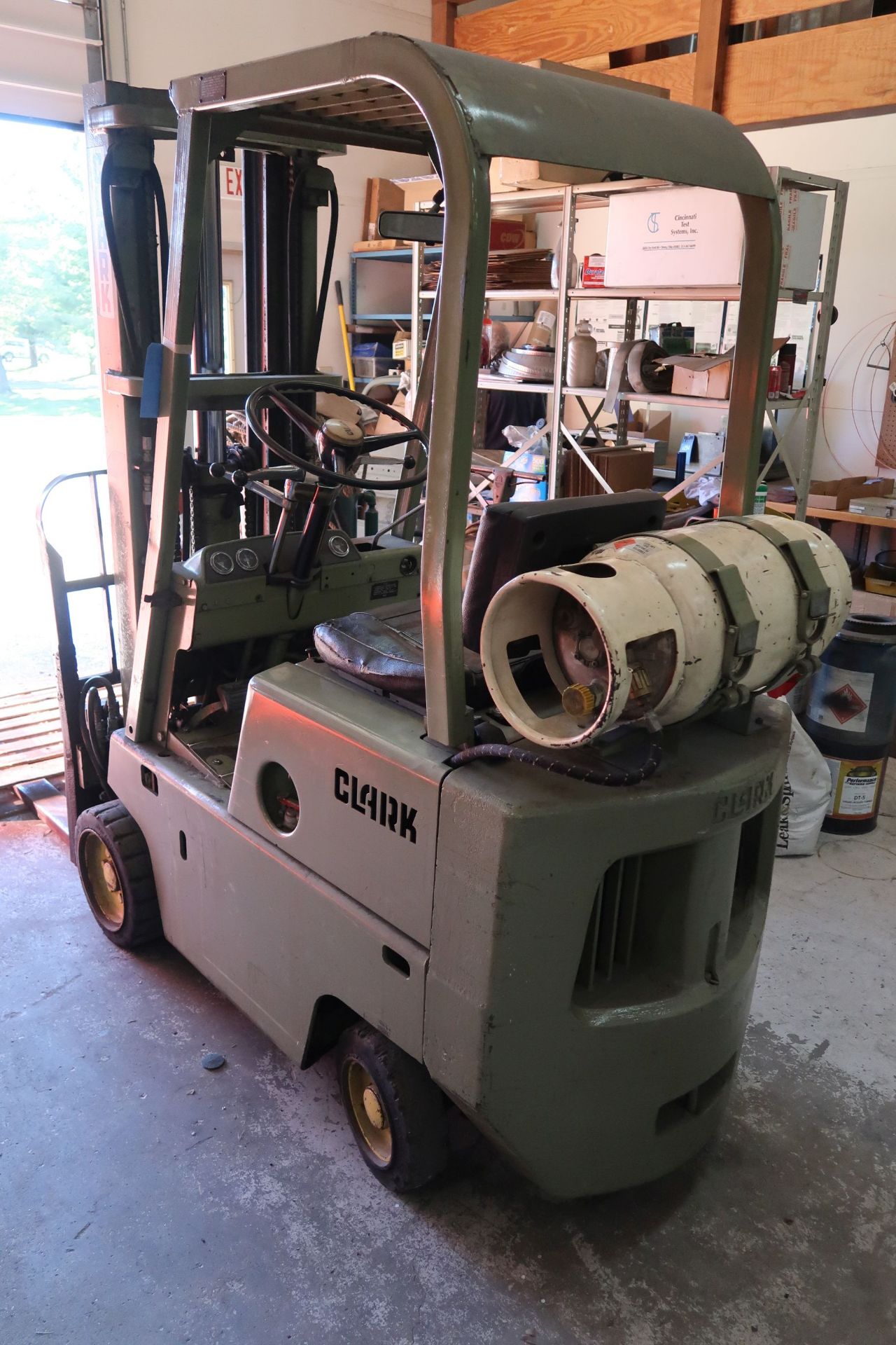 2,500 LB. CLARK MODEL C500FS30 LP GAS SOLID TIRE LIFT TRUCK; S/N F235-206-2, 3-STAGE MAST, 84" - Image 3 of 7