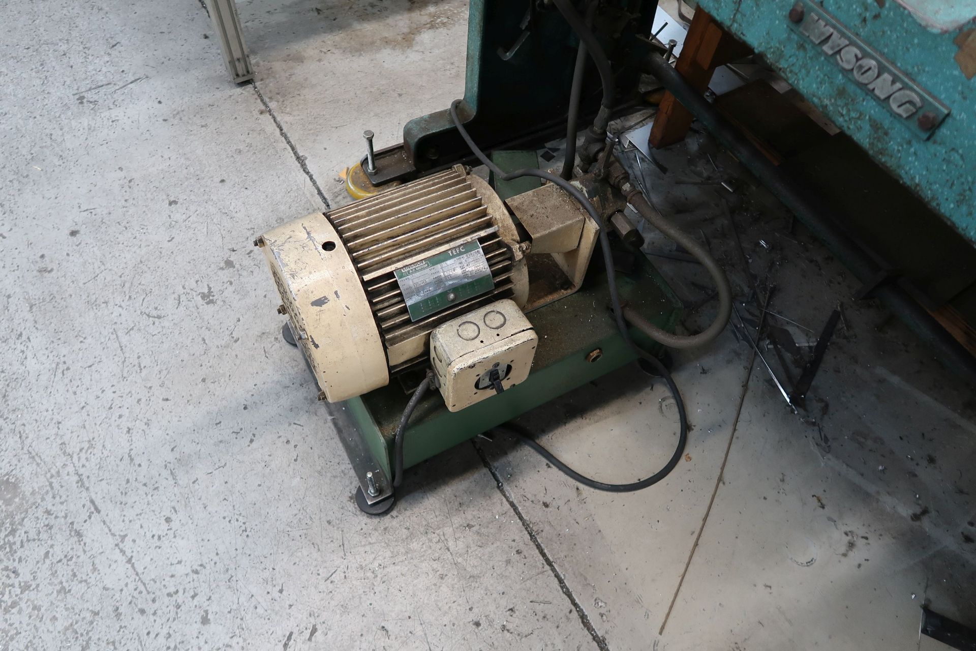 16 GA. X 52" WYSONG MODEL 1652 POWER SHEAR; S/N F01-1540, 3 HP MOTOR, FOOT CONTROL, BACK GAUGE - Image 4 of 6