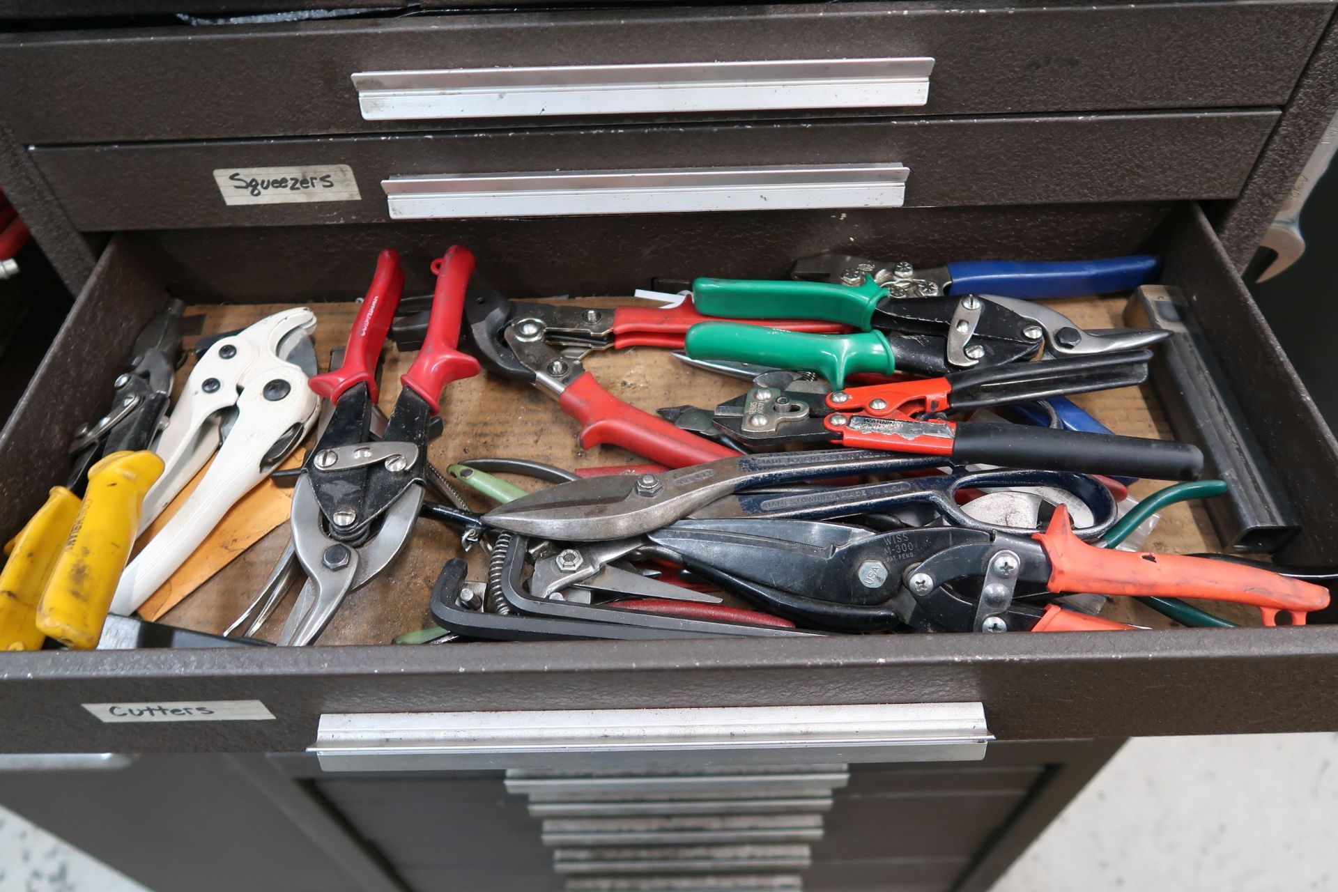 15-DRAWER KENNEDY PORTABLE TOOLBOX WITH TOOLS - Image 7 of 15