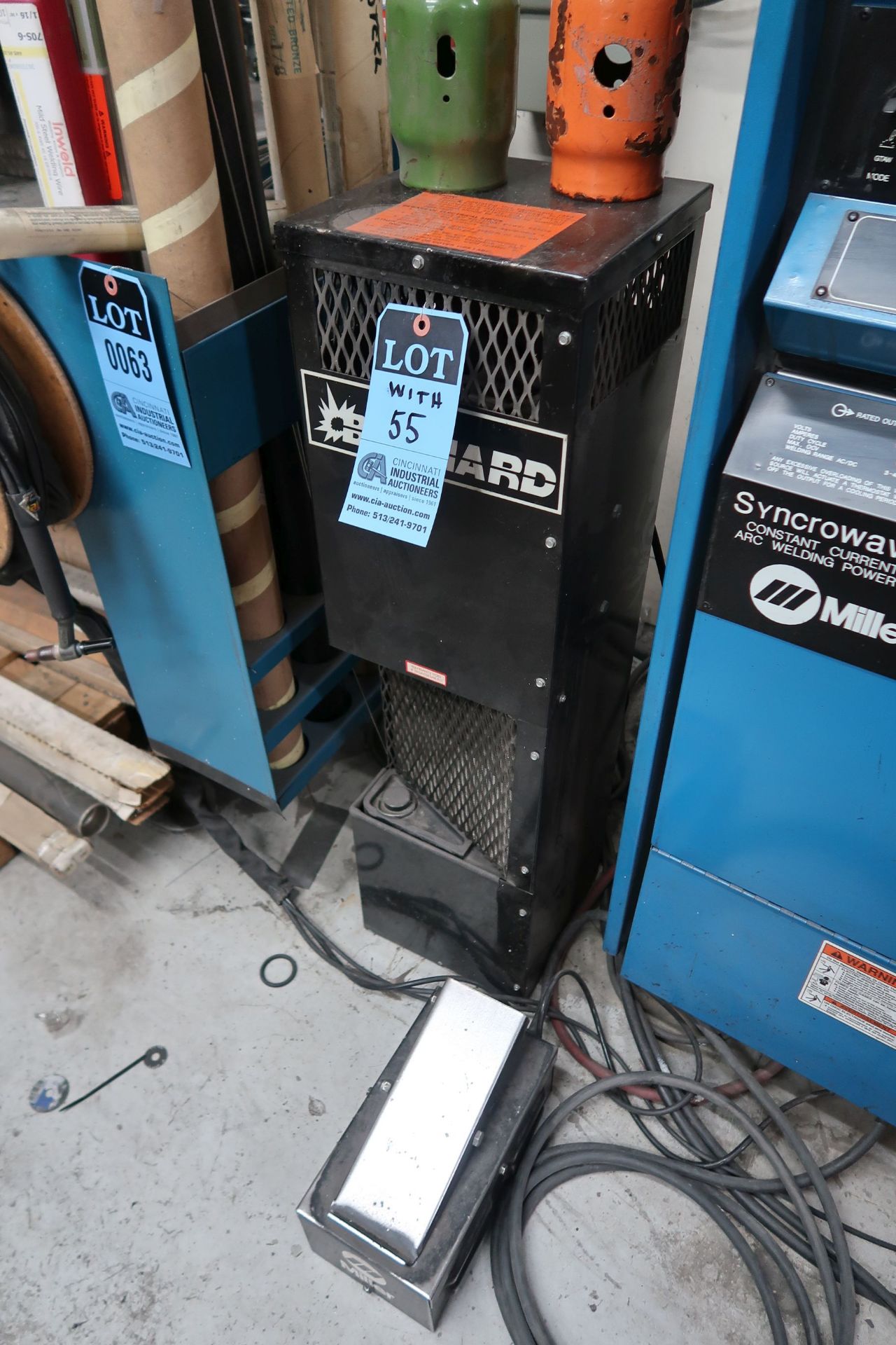 350 AMP MILLER SYNCROWAVE 351 WELDING POWER SUPPLY; S/N KE686653, WITH BERNARD CHILLER - Image 4 of 5