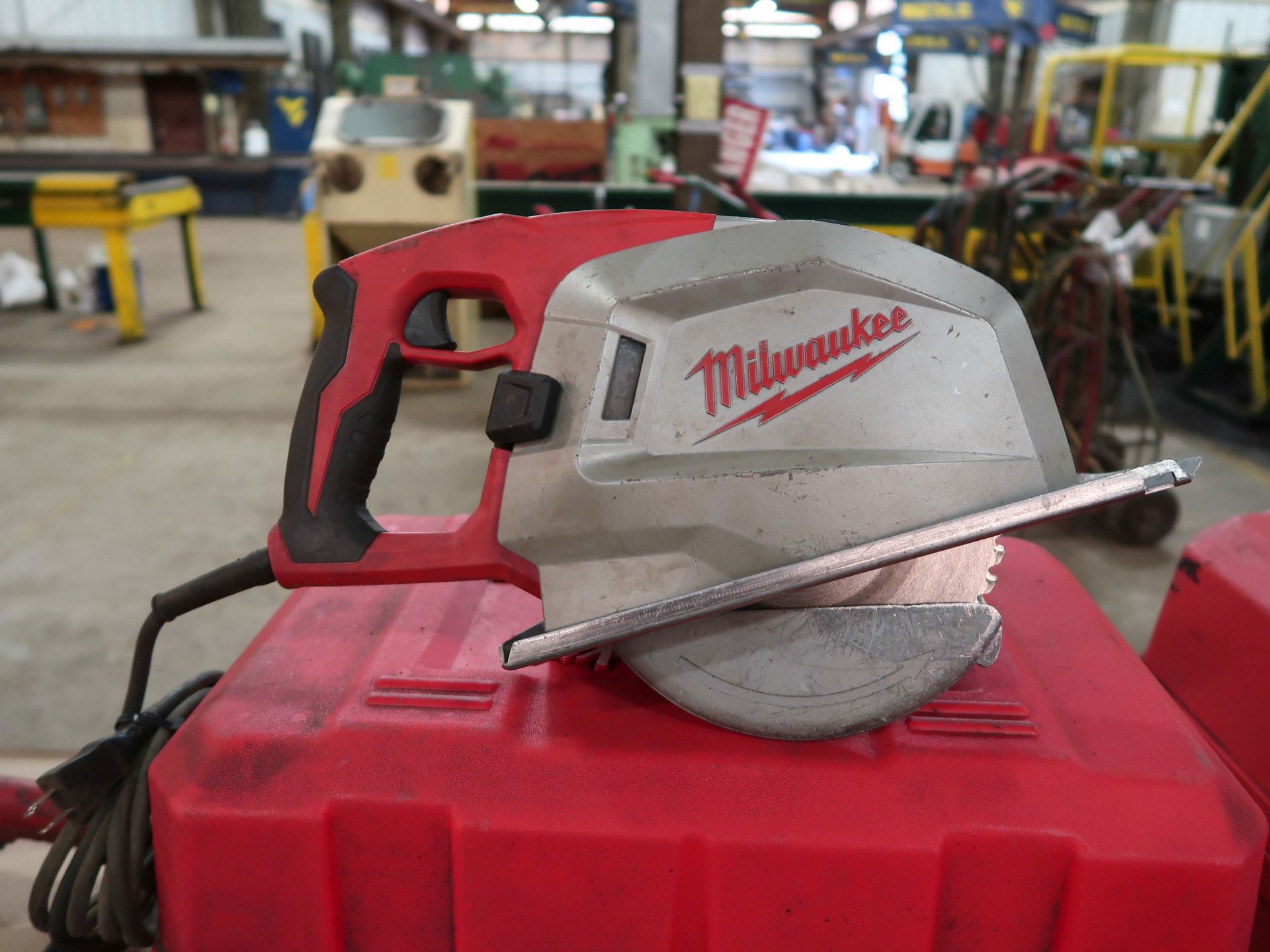 8" MILWAUKEE METAL CUTTING SAW