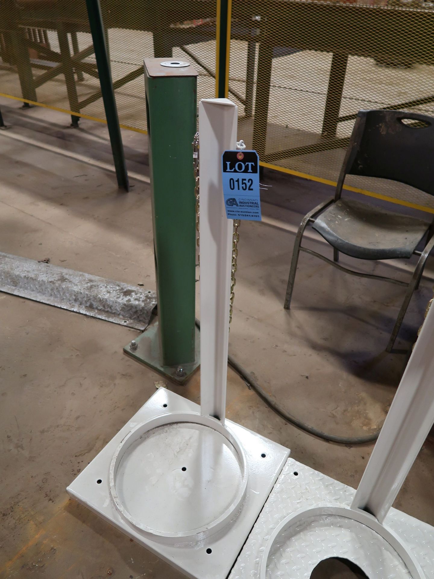 100 GAL. CYLINDER STAND