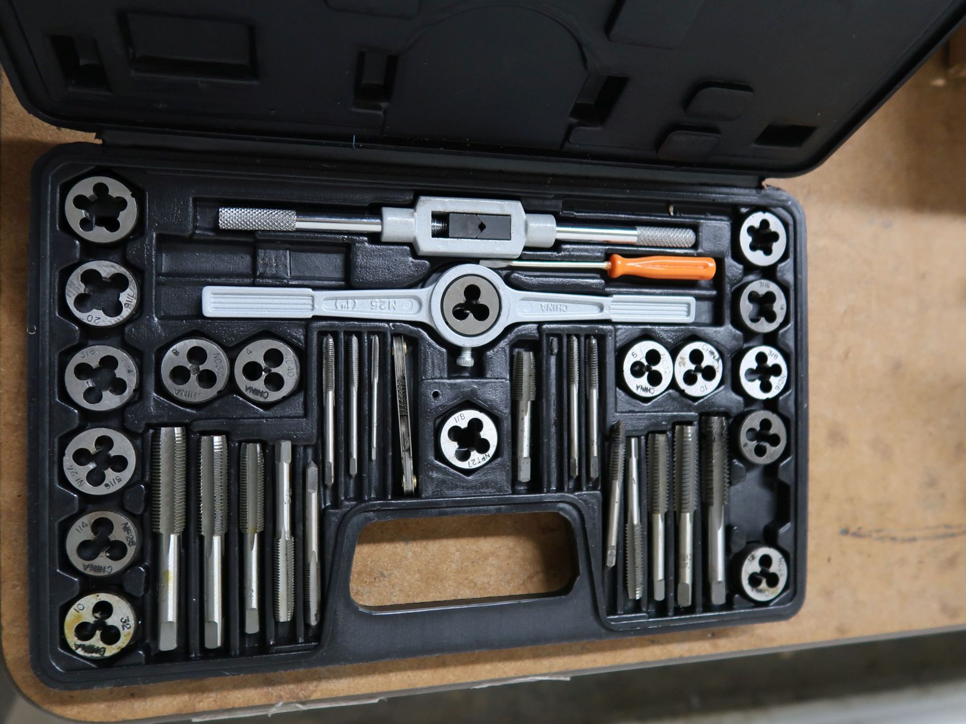 TAP AND DIE SETS