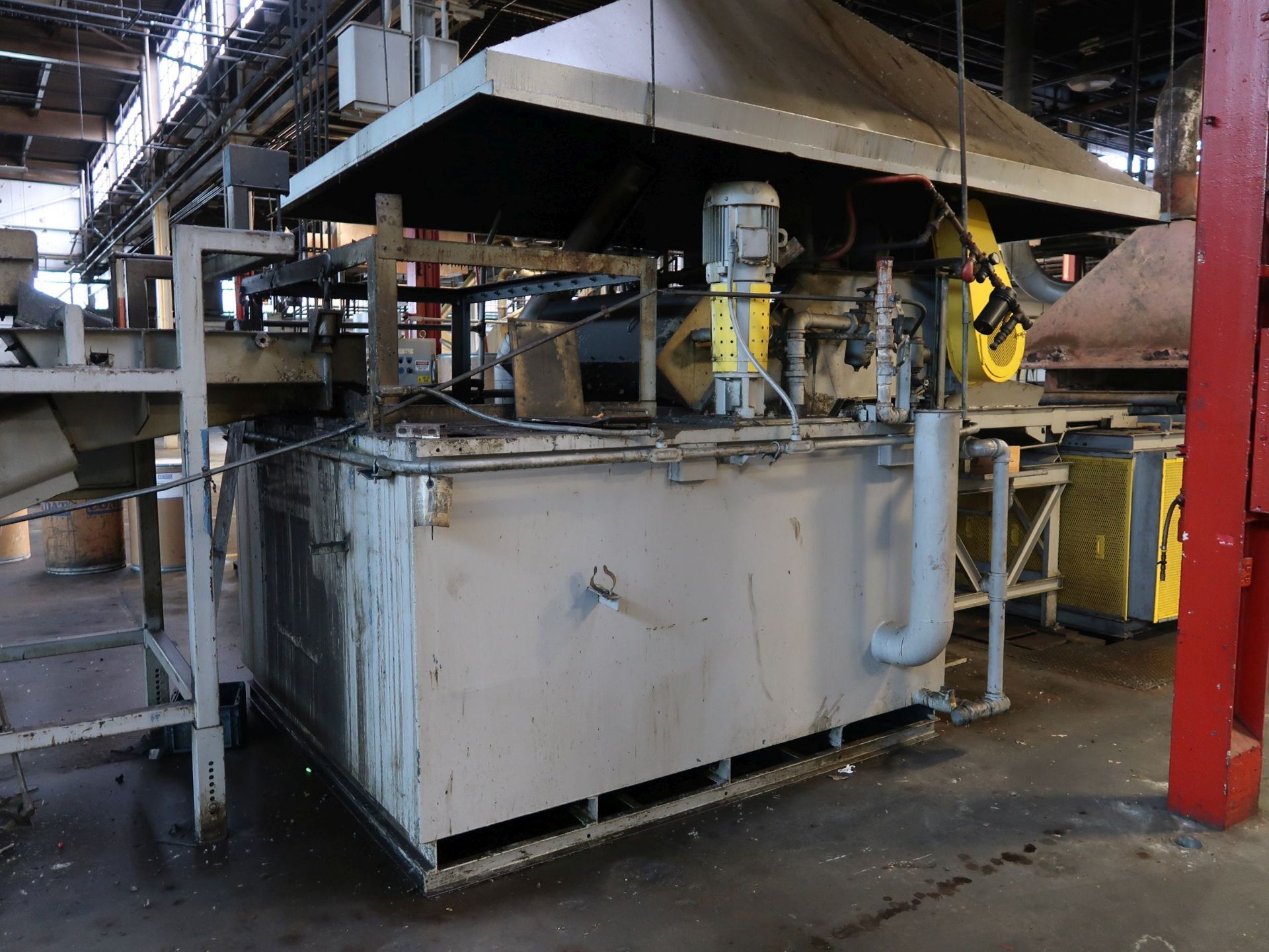 ATMOSPHERE FURNACE MESH BELT CONTINUOUS HEAT TREAT LINE; S/N 60879, UP TO 4,000 LBS./HOUR. 60" - Image 33 of 37