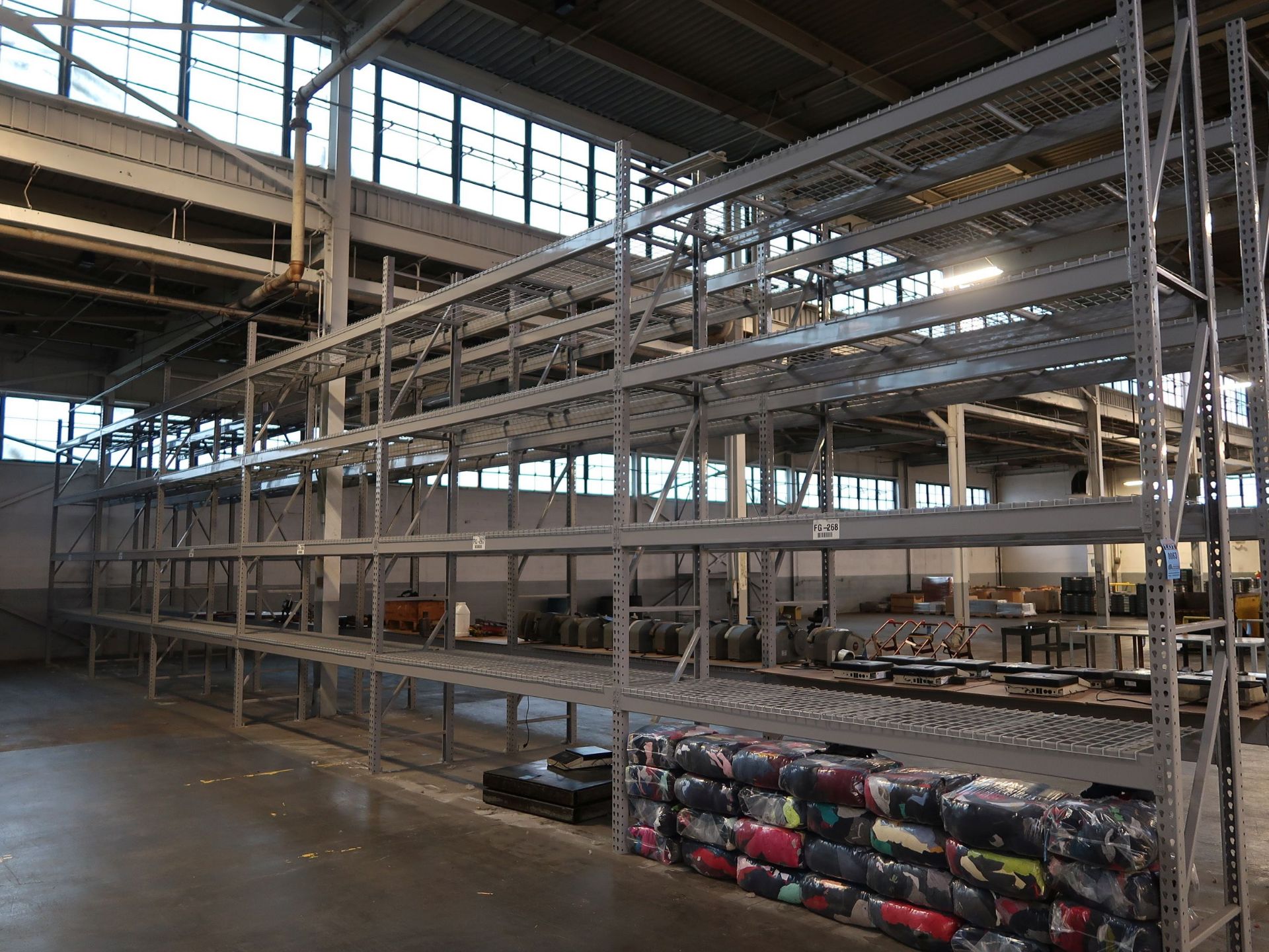 SECTIONS 124" X 32" X 180" TEAR DROP TYPE ADJUSTABLE BEAM PALLET RACKS WITH (7) 32" X 180" UPRIGHTS,