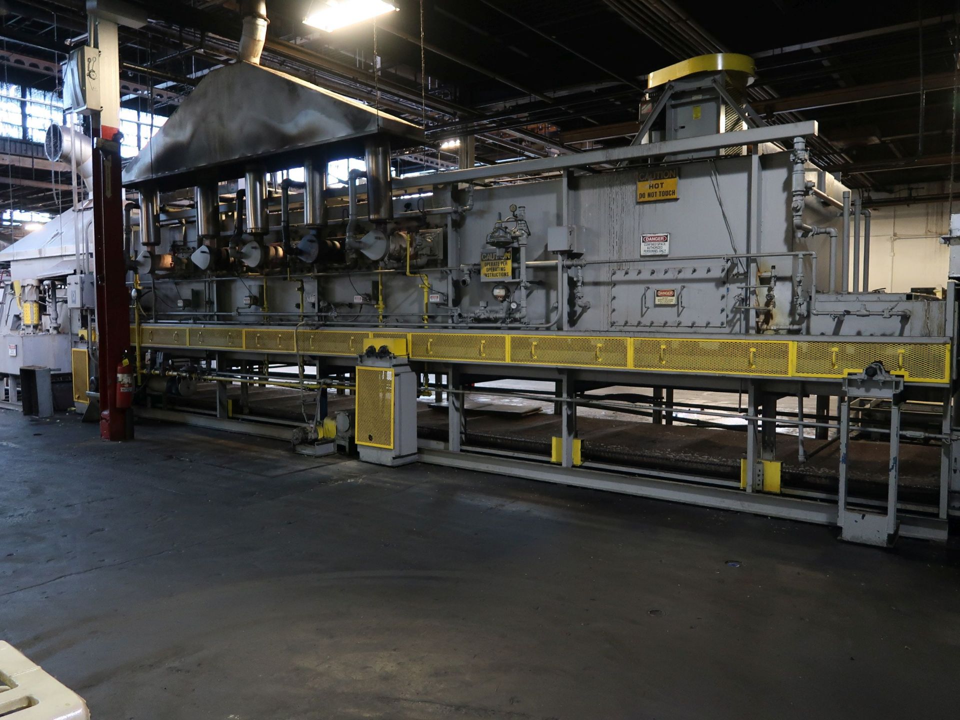 ATMOSPHERE FURNACE MESH BELT CONTINUOUS HEAT TREAT LINE; S/N 60879, UP TO 4,000 LBS./HOUR. 60" - Image 10 of 37