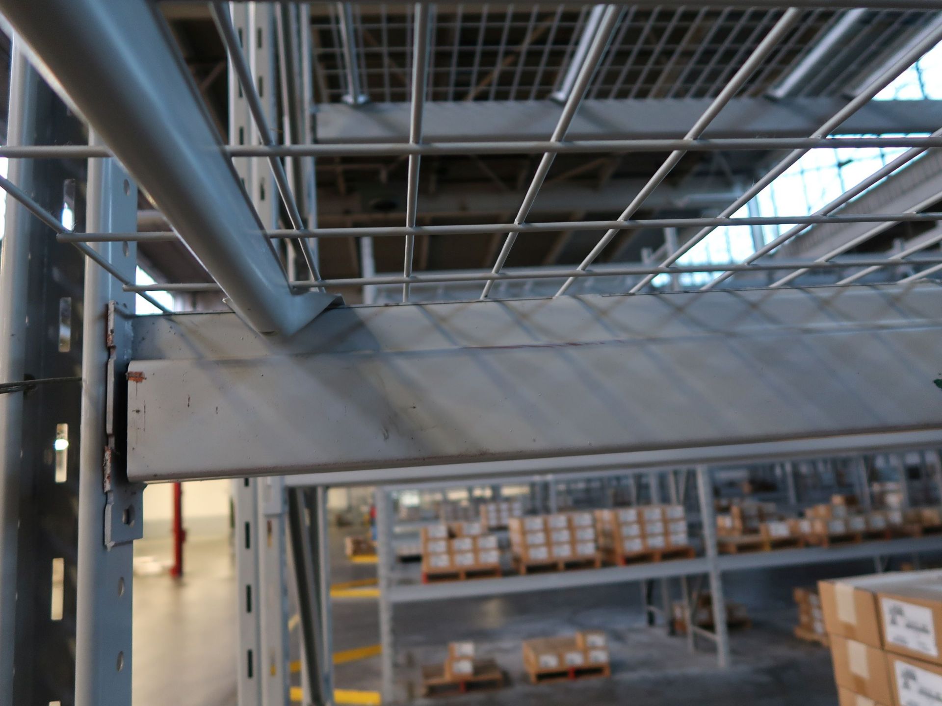 SECTIONS 32" X 124" X 180" NOTCH TYPE ADJUSTABLE BEAM PALLET RACKS WITH (7) 32" X 180" UPRIGHTS, ( - Image 3 of 3