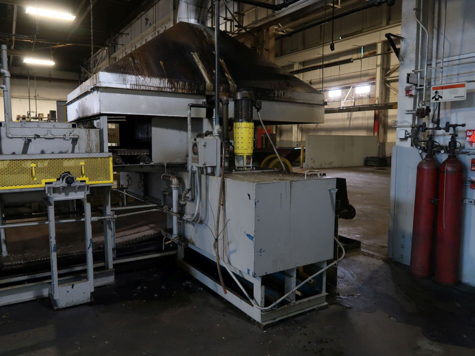 ATMOSPHERE FURNACE MESH BELT CONTINUOUS HEAT TREAT LINE; S/N 60879, UP TO 4,000 LBS./HOUR. 60" - Image 11 of 37