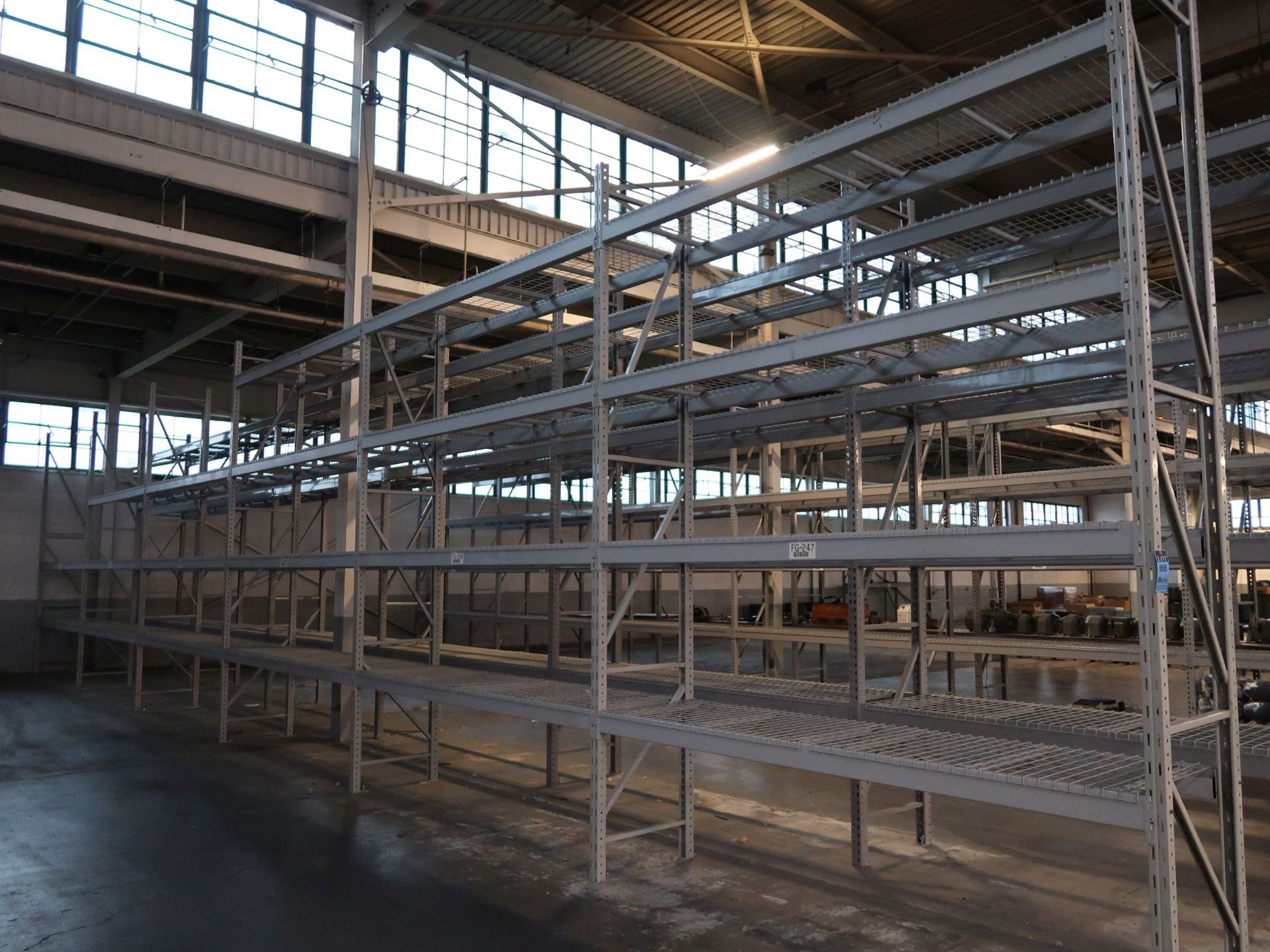 SECTIONS 32" X 124" X 180" NOTCH TYPE ADJUSTABLE BEAM PALLET RACKS WITH (7) 32" X 180" UPRIGHTS, (