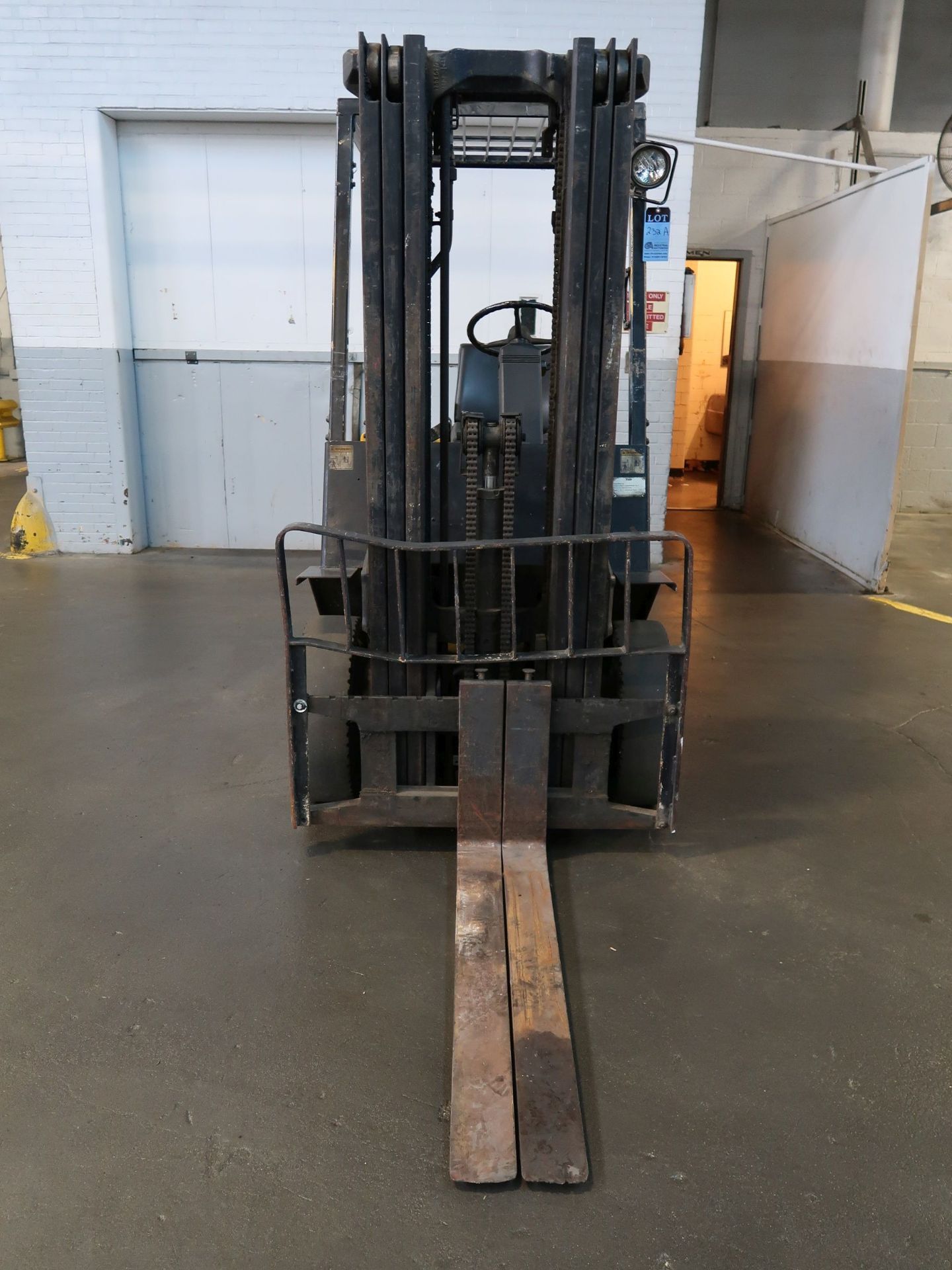 5,000 LB. YALE MODEL GLP050 SOLID PNEUMATIC TIRE DIESEL LIFT TRUCK; S/N A875B26860B, 171" 3-STAGE - Image 2 of 11