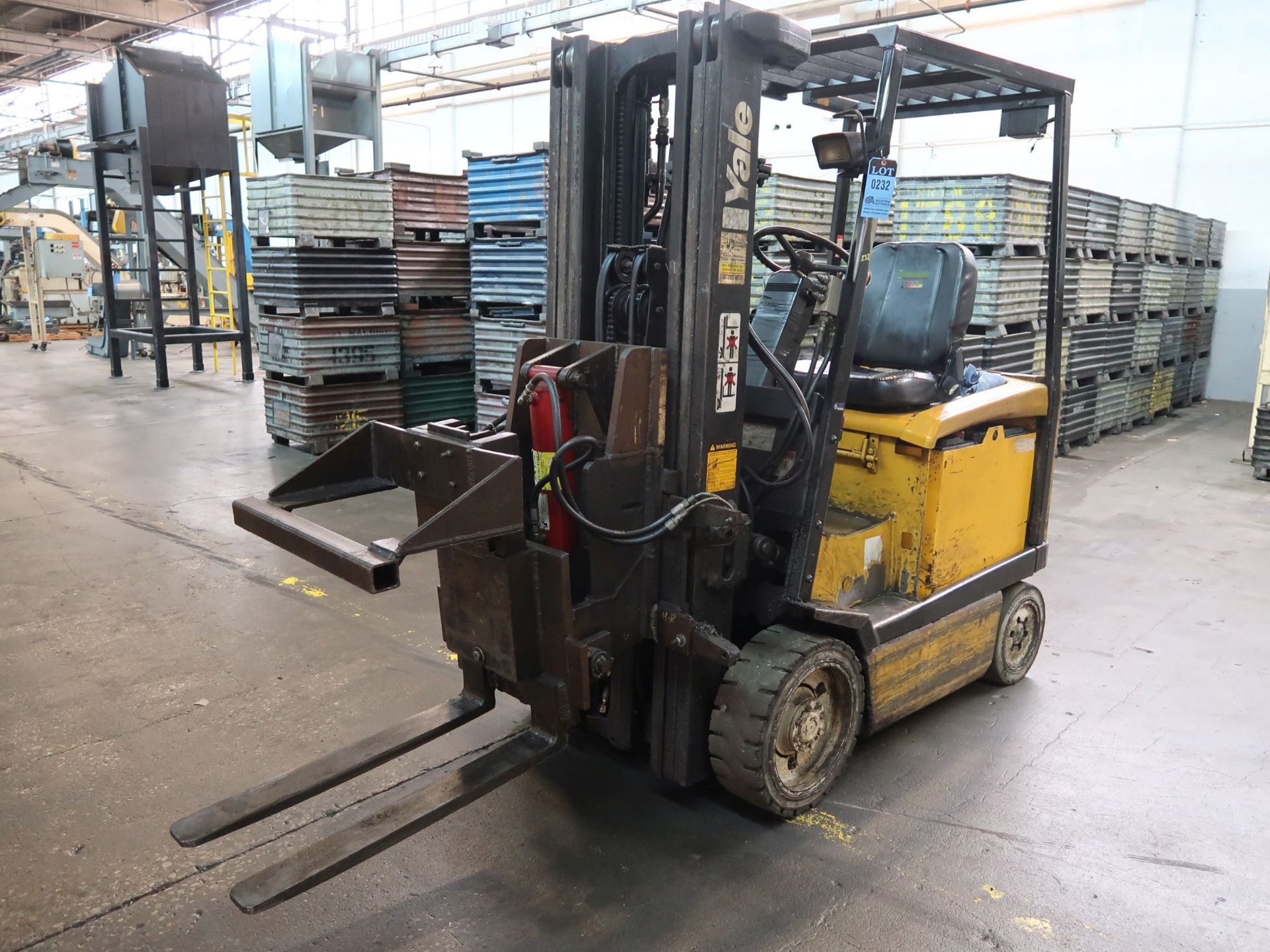 5,000 LB. YALE MODEL ERC050 36 VOLT ELECTRIC LIFT TRUCK; S/N E108V11322W, 3-STAGE MAST, 84" MAST