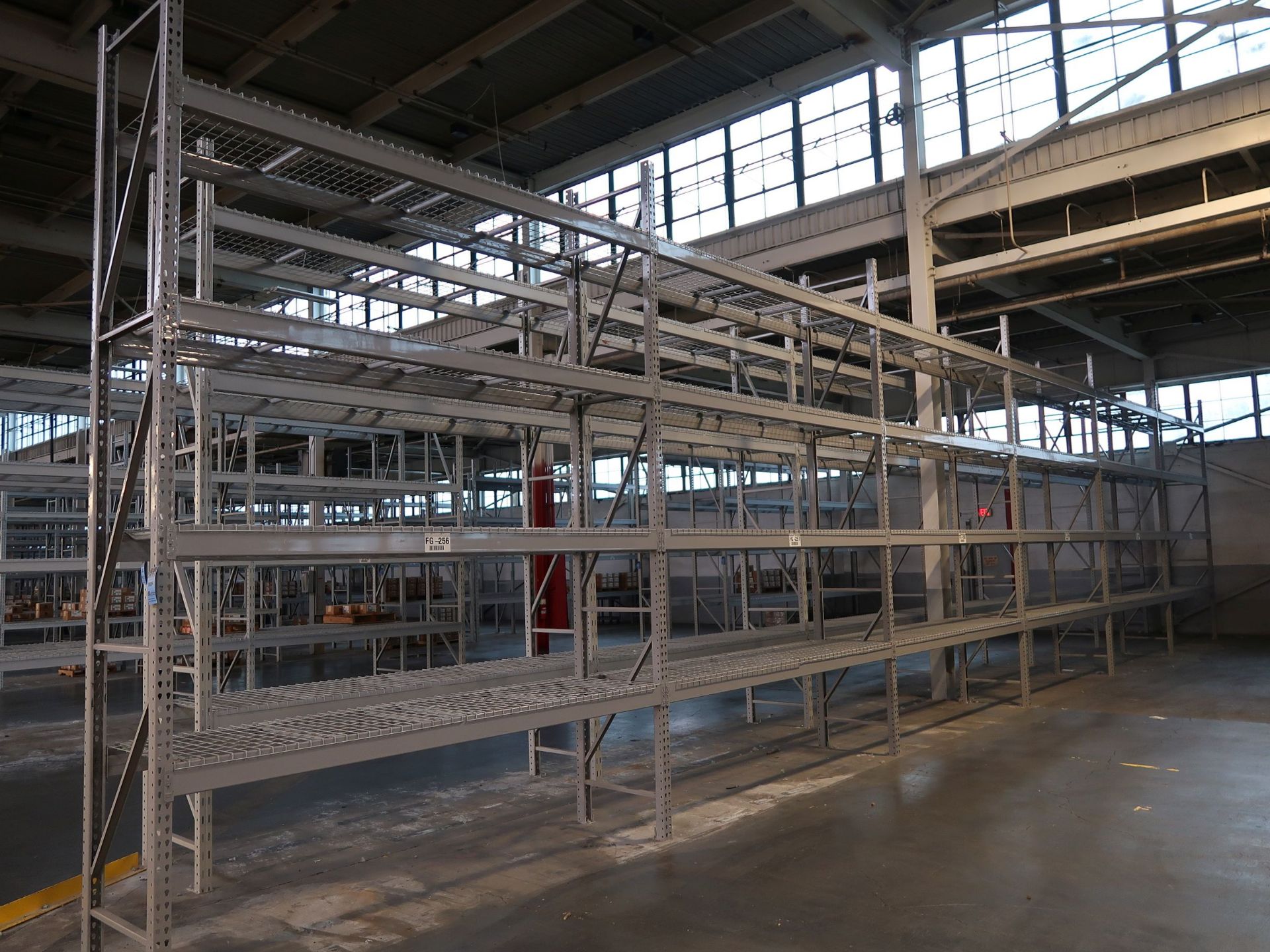 SECTIONS 124" X 32" X 180" TEAR DROP TYPE ADJUSTABLE BEAM PALLET RACKS WITH (7) 32" X 180" UPRIGHTS,