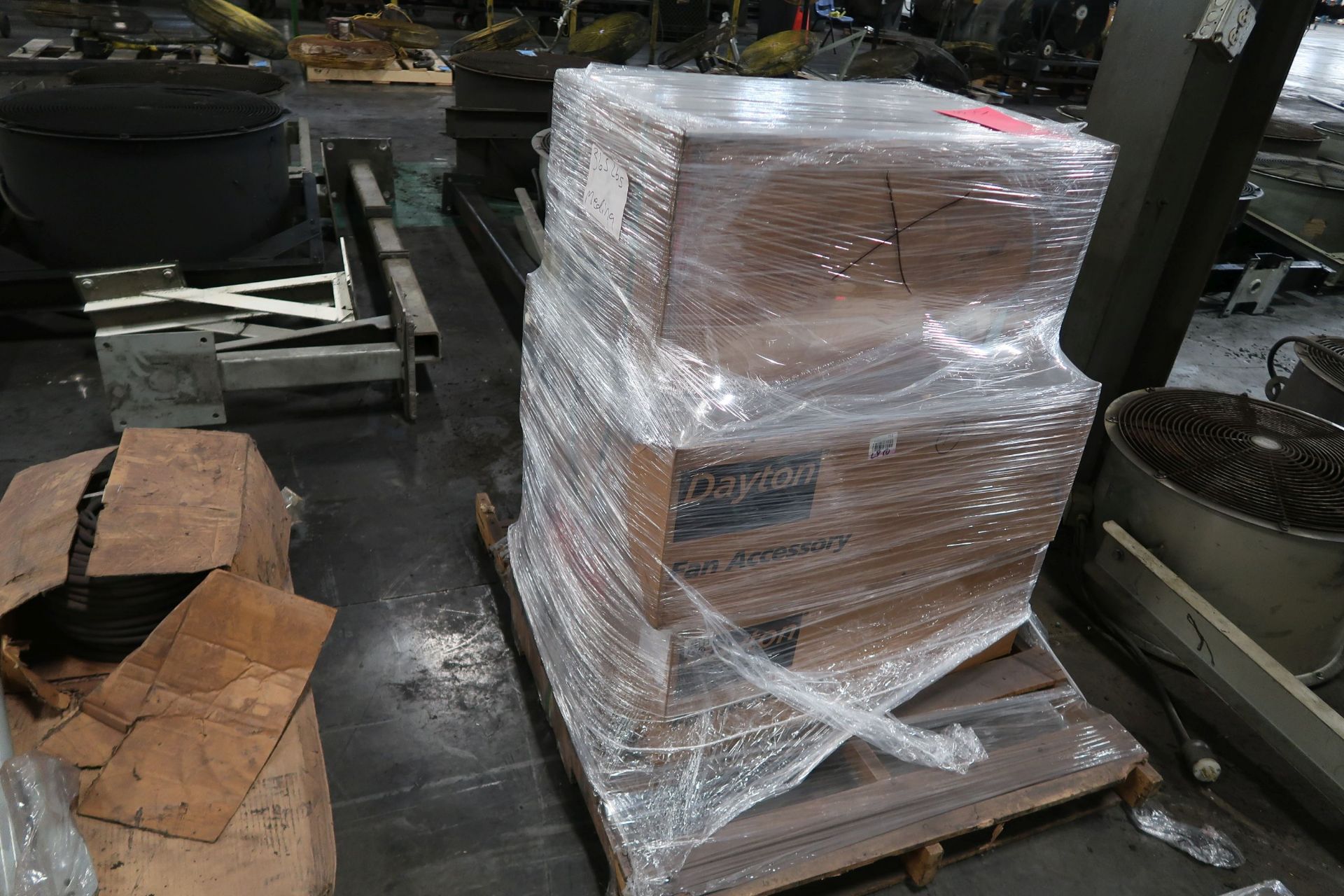SKIDS FAN ACCESSORIES **LOADING PRICE DUE TO ERRA - $50.00** - Image 3 of 5