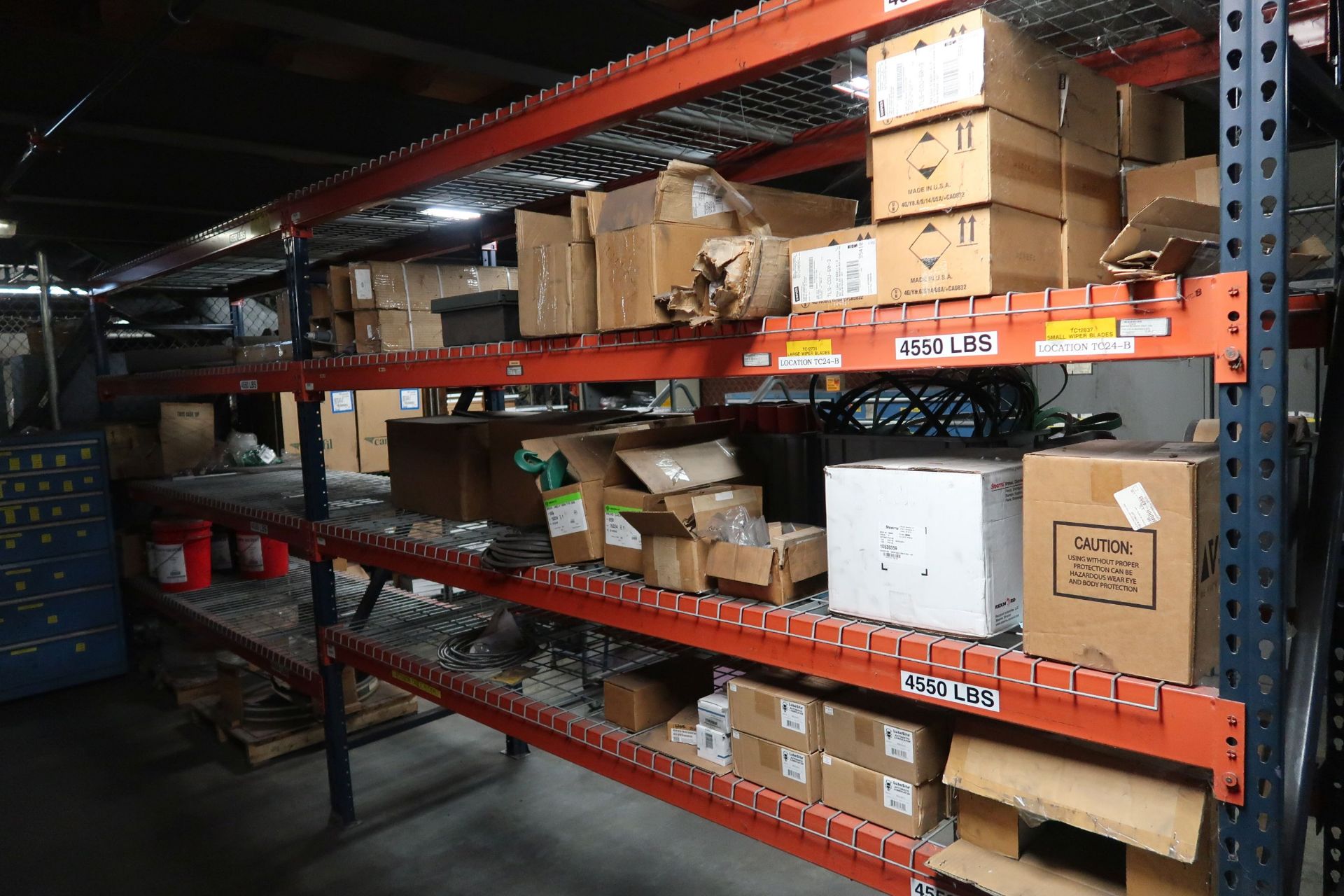 (LOT) CONTENTS OF (4) SECTIONS PALLET RACK - ABRASIVES AND MAINTENANCE ITEMS **LOADING PRICE DUE - Image 5 of 14