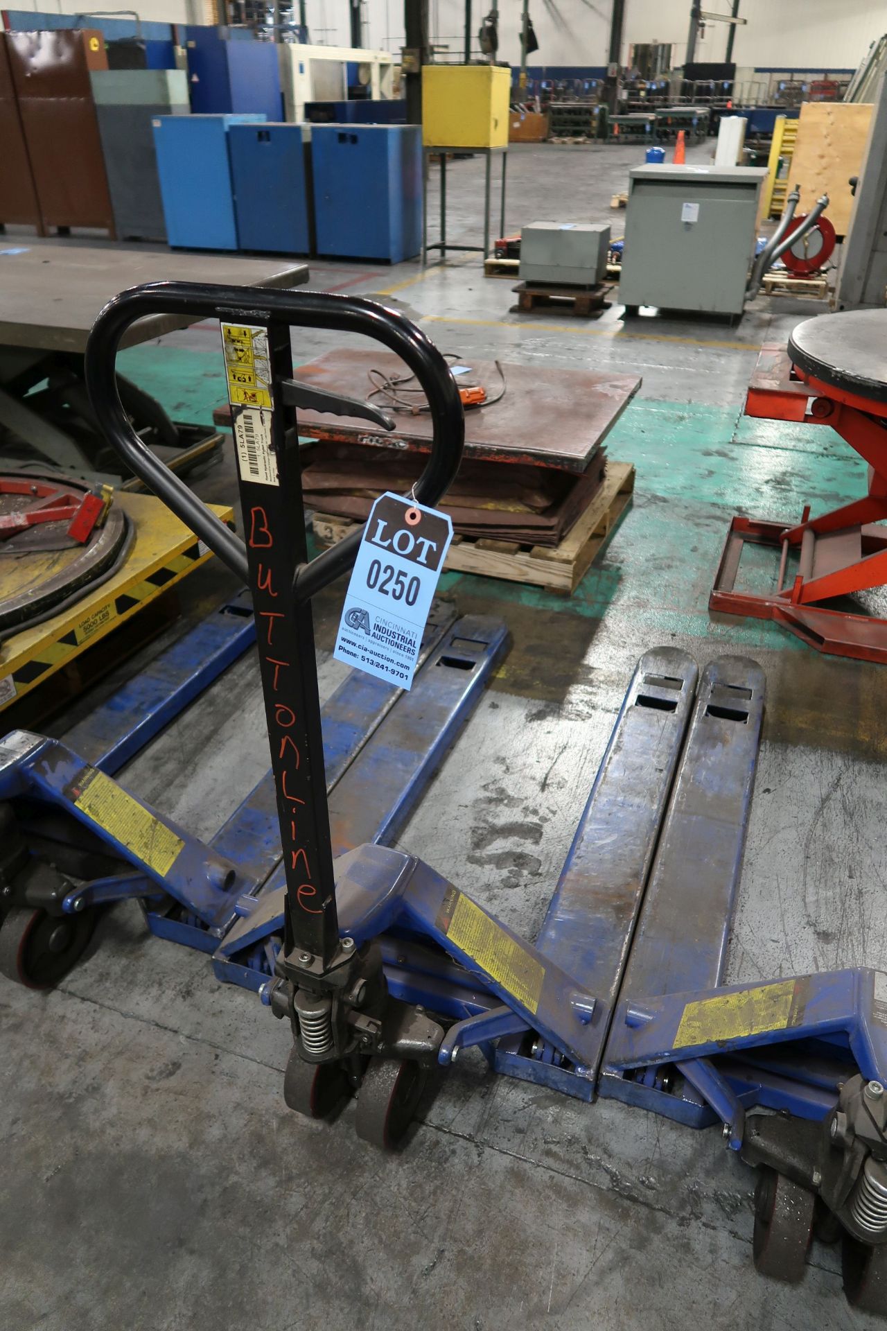 5,000 LB. PALLET TRUCK