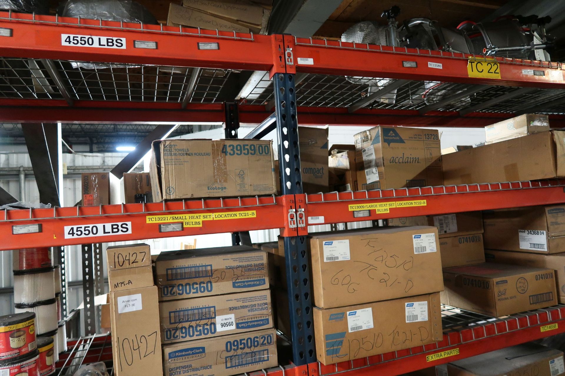 (LOT) CONTENTS OF (4) SECTIONS PALLET RACK - ABRASIVES AND MAINTENANCE ITEMS **LOADING PRICE DUE - Image 10 of 14