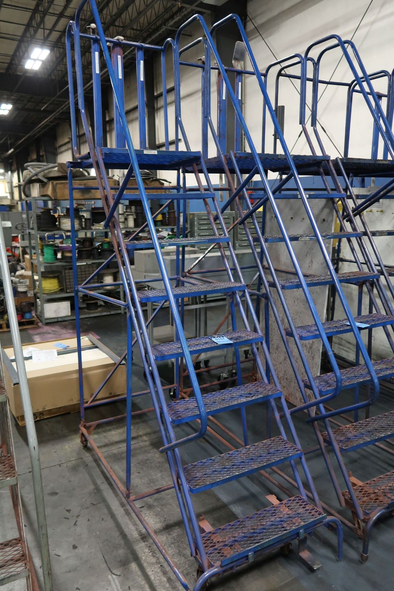 7' COTTERMAN PORTABLE SHOP LADDER