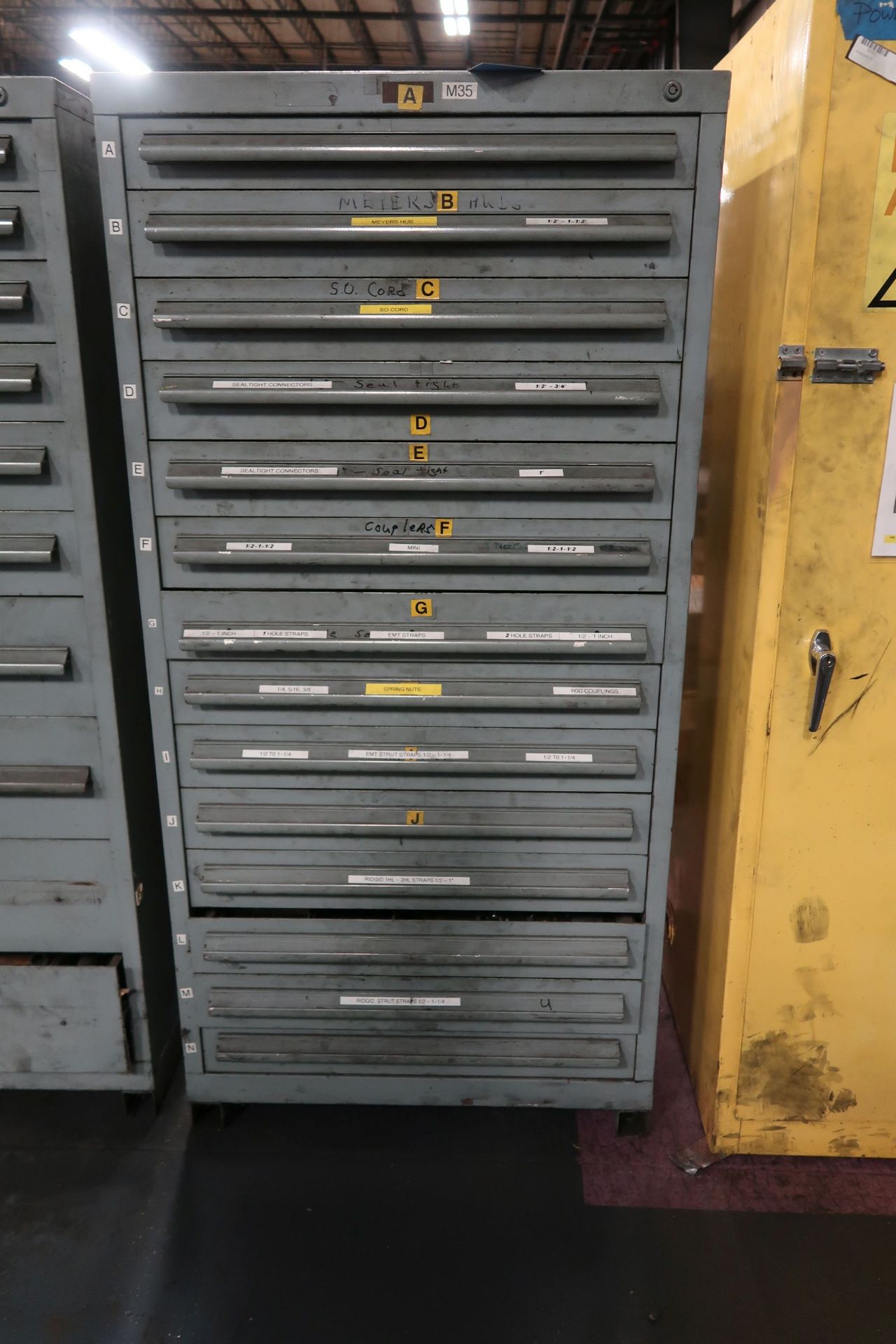 14-DRAWER LISTA-TYPE HARDWARE CABINET **LOADING PRICE DUE TO ERRA - $25.00**