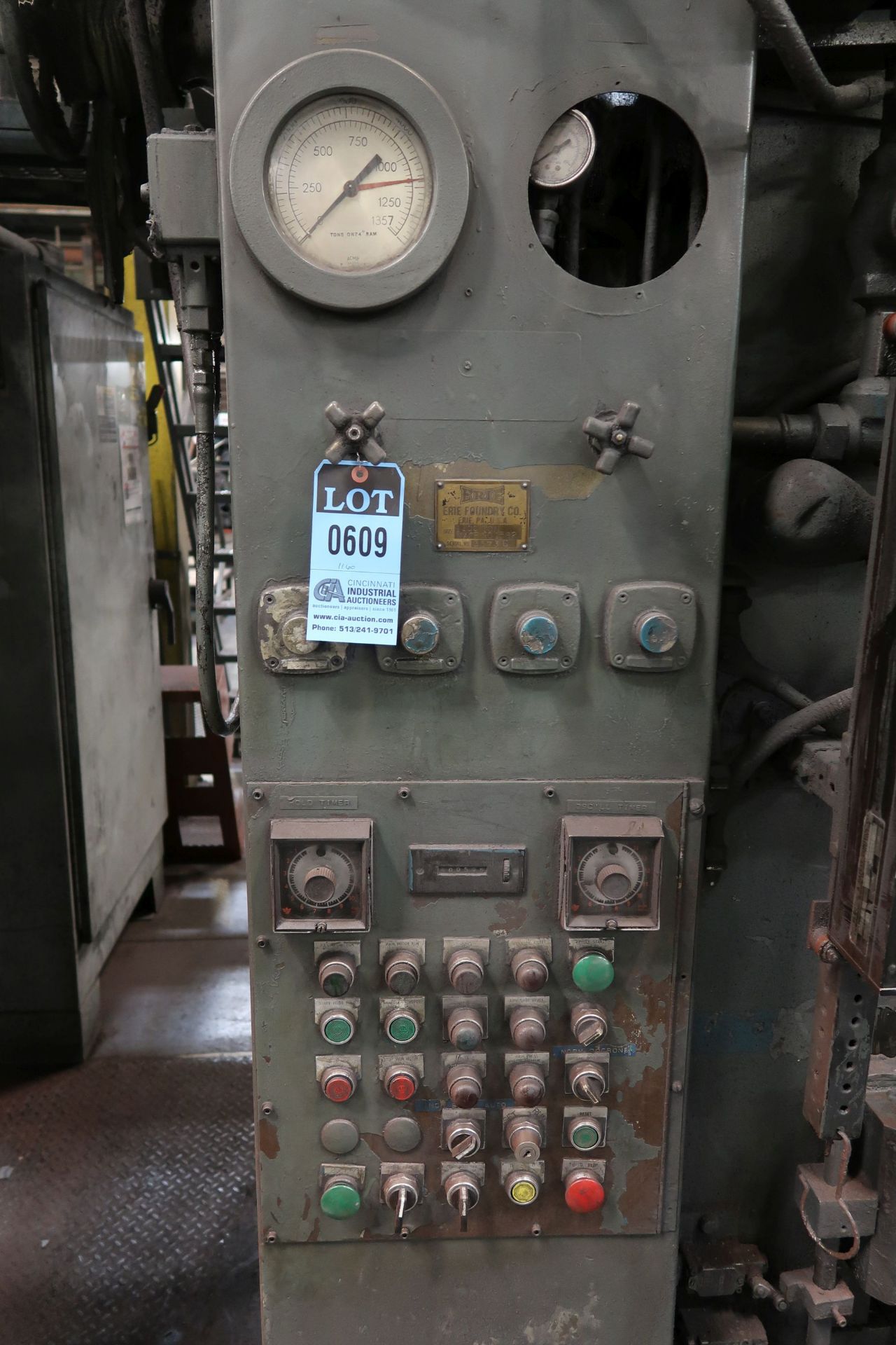 1,100 TON ERIE HDT MOLD PRESS, MACHINE #1160 **DELAYED REMOVAL - PICK UP 1/2/2019** **LOADING - Image 3 of 8