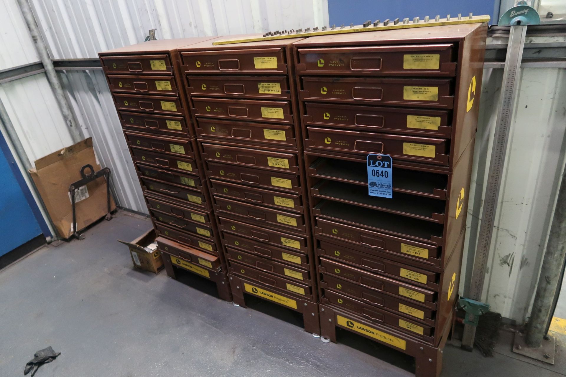 CABINETS WITH HARDWARE **LOADING PRICE DUE TO ERRA - $100.00**