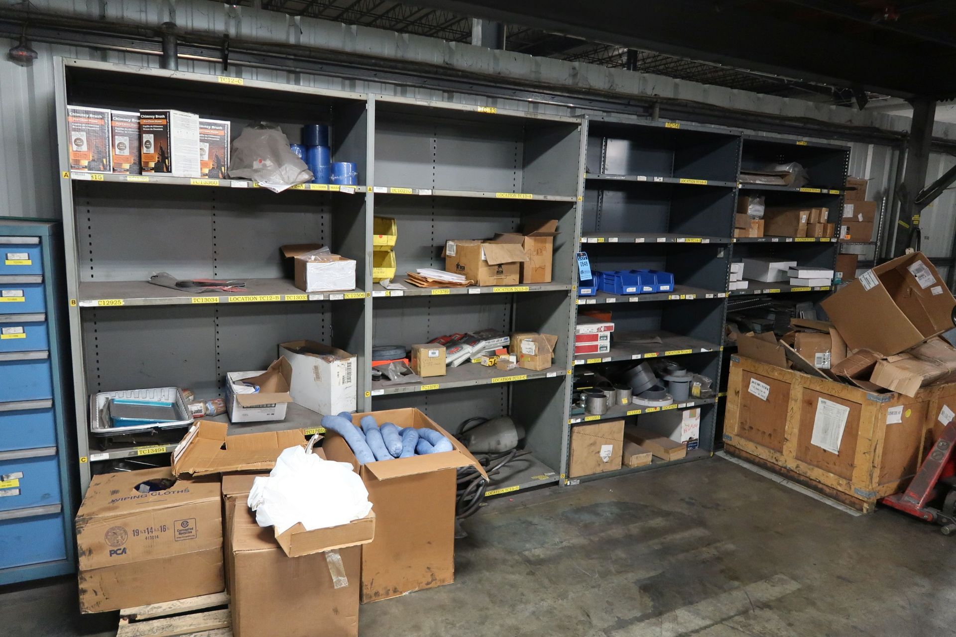 (LOT) GREY SHELVING (4) AND METRO RACK WITH CONTENTS - MAINTENANCE **LOADING PRICE DUE TO ERRA - $