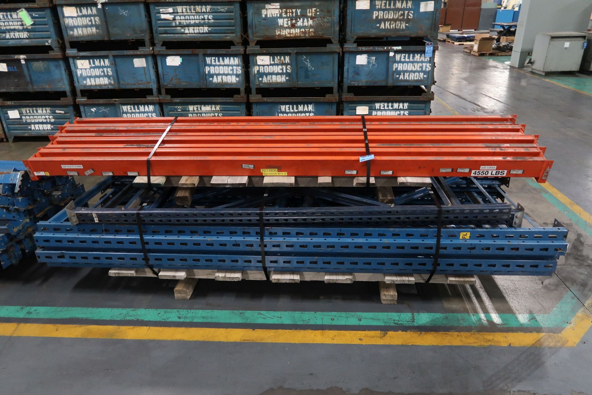 (LOT) DIS-ASSEMBLED PALLET RACK - (8) 120" BEAMS ORANGE, (7) 36" UPRIGHTS, (30) 96" BEAMS BLUE ** - Image 2 of 3