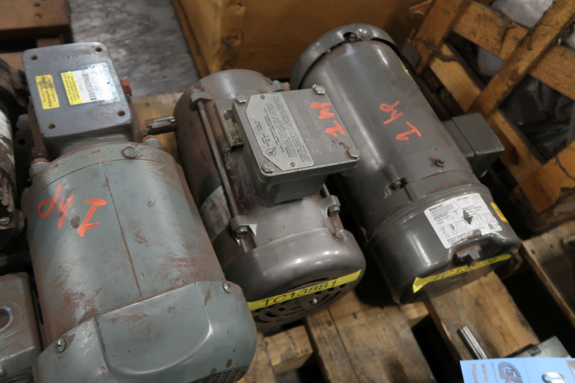 1 HP MOTORS **LOADING PRICE DUE TO ERRA - $25.00** - Image 3 of 4