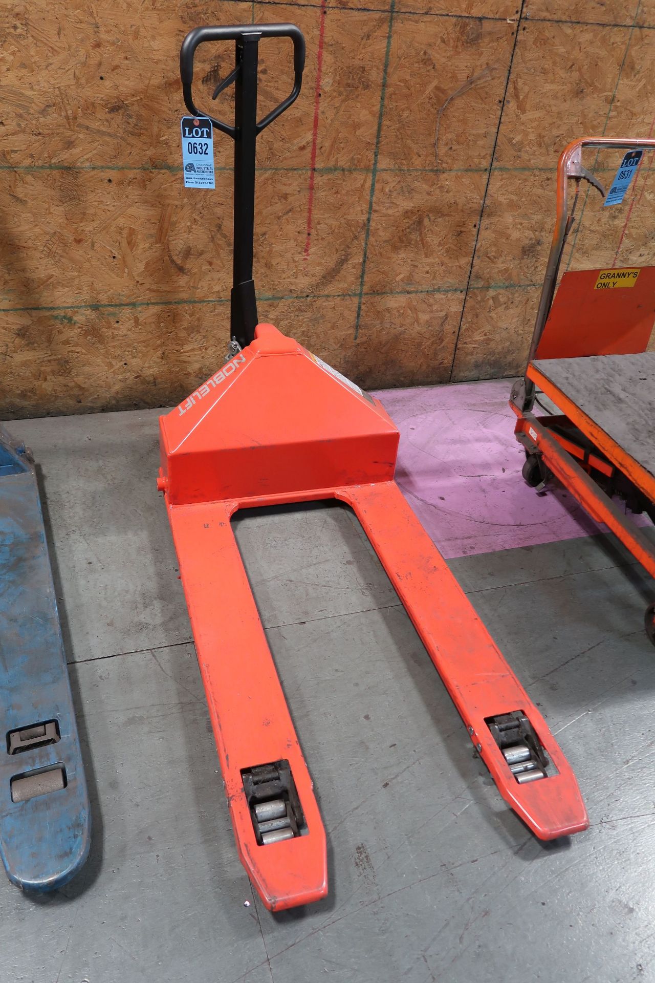 2,200 LB. CAPACITY NOBLELIFT PALLET JACK **LOADING PRICE DUE TO ERRA - $10.00**