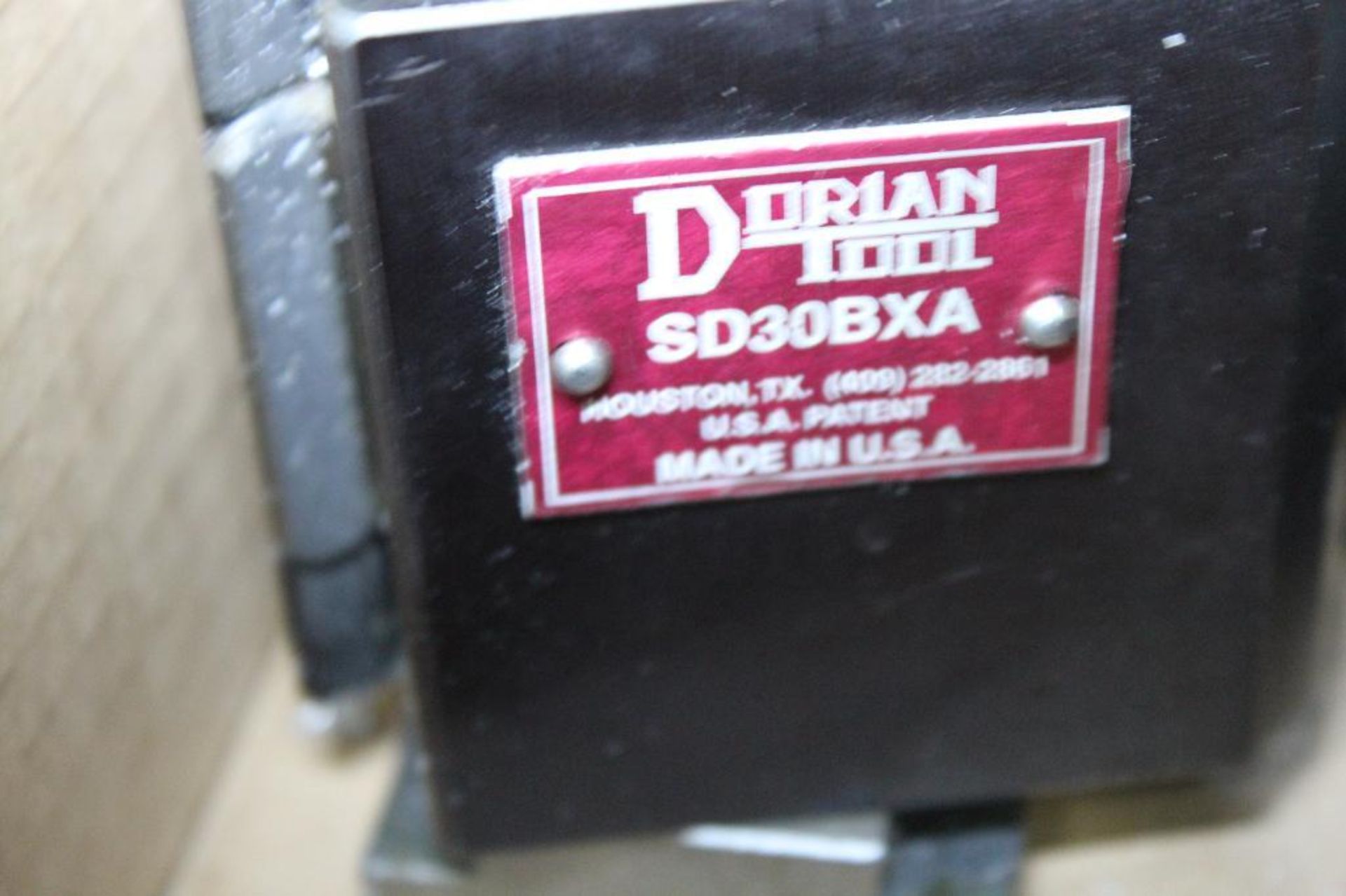 Dorian SD30 BXA quick change tool post w/ holders - Image 2 of 6