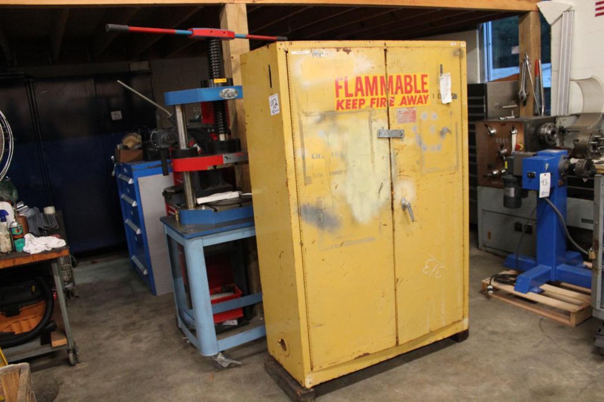 Flammable cabinet 43" x 18' x 65"